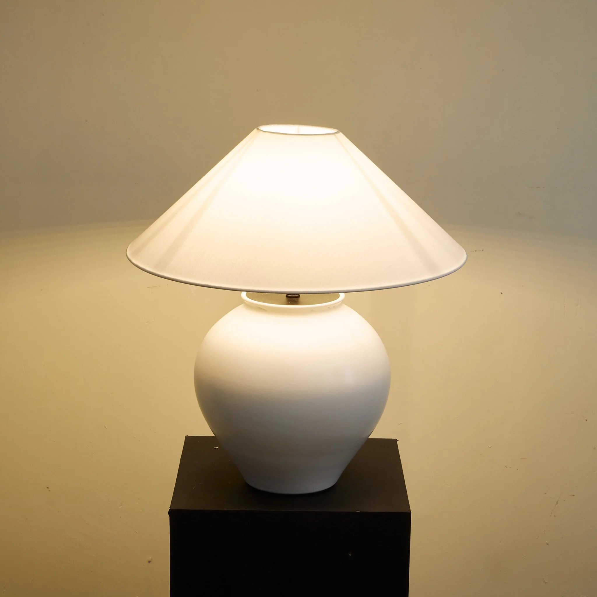 Luma Ceramic Table Lamp - Image 7