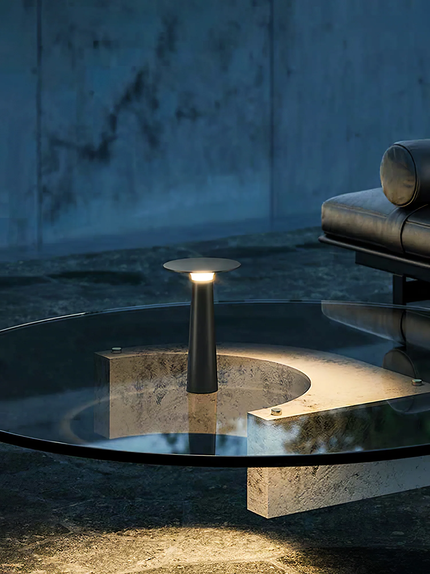 Luma Disk Outdoor Table Light - Image 6