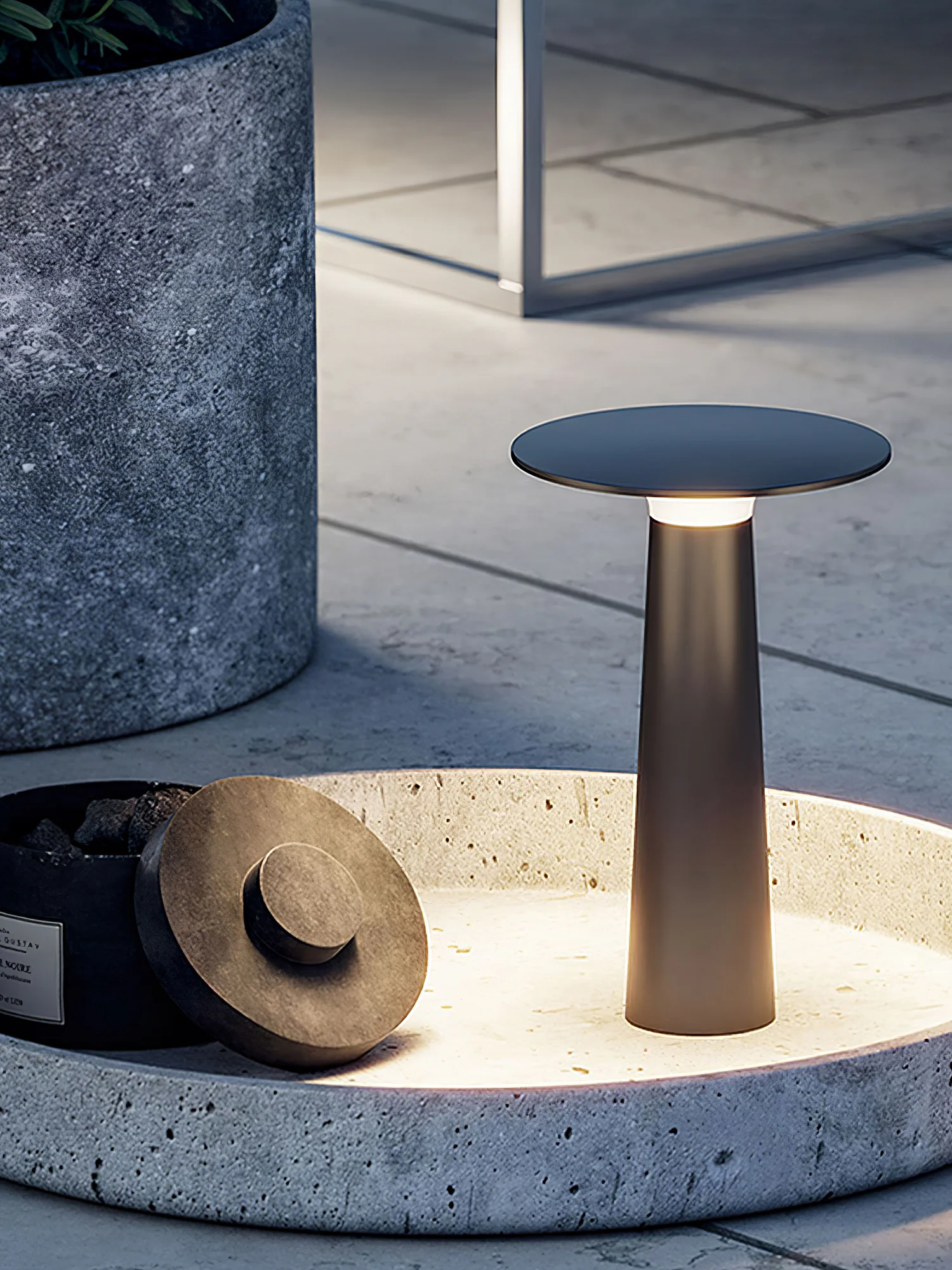 Luma Disk Outdoor Table Light - Image 8