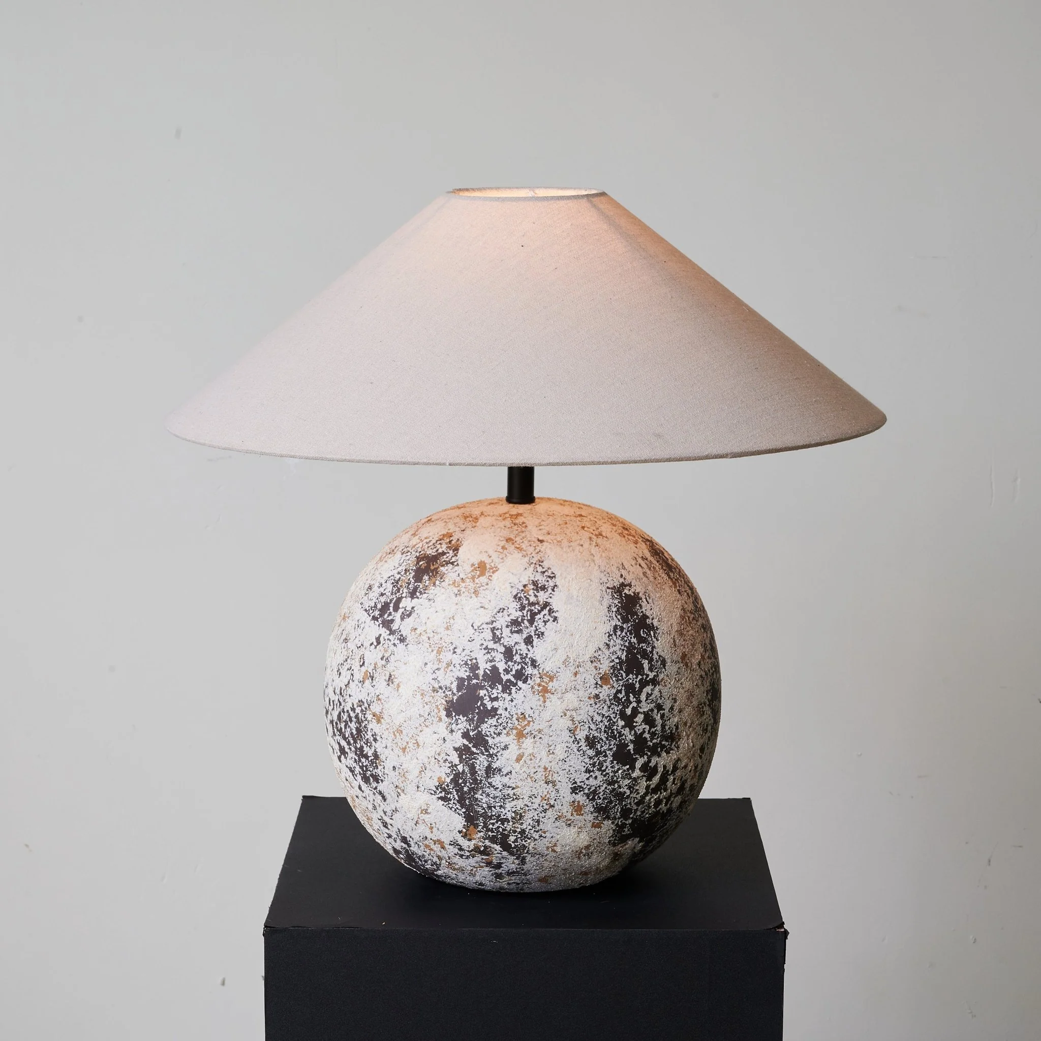 Luna Terra Table Lamp - Image 3