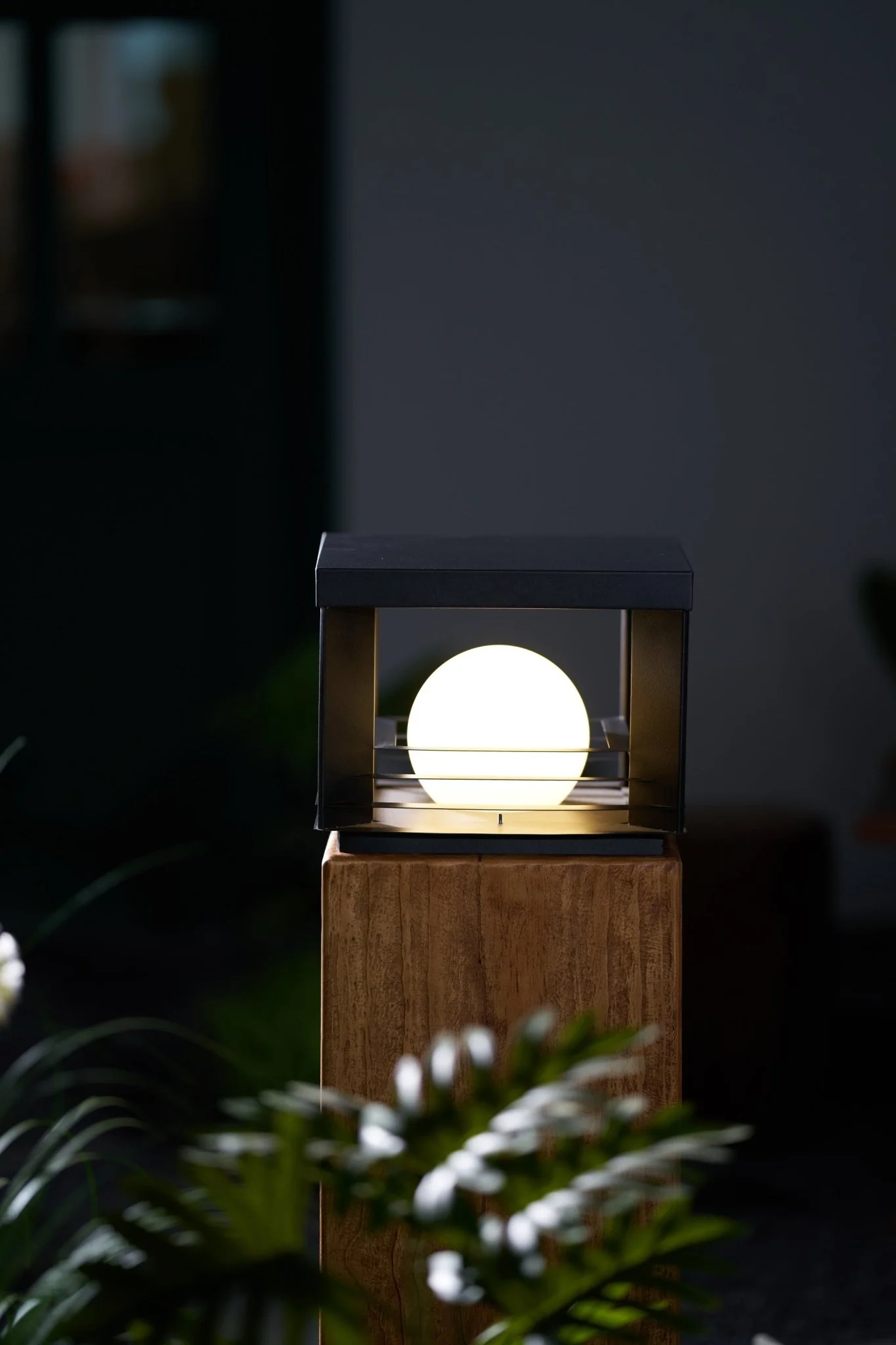 Lunar Crate Outdoor Lamp - Image 23