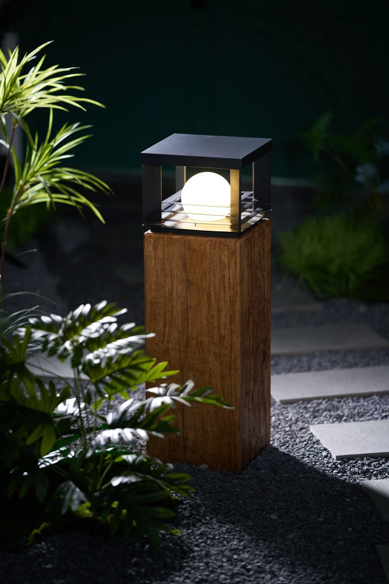 Lunar Crate Outdoor Lamp - Image 28