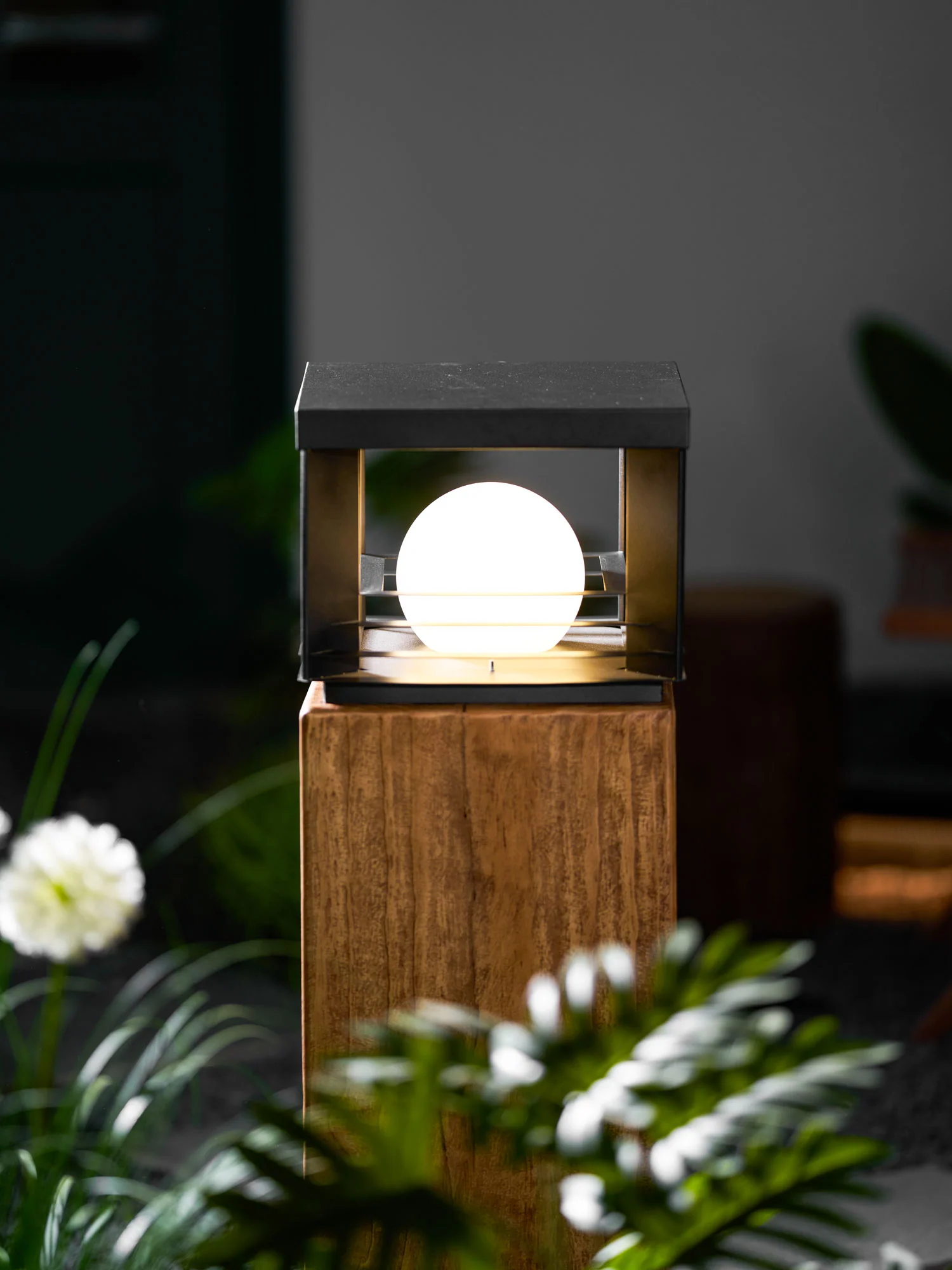Lunar Crate Outdoor Lamp - Image 39