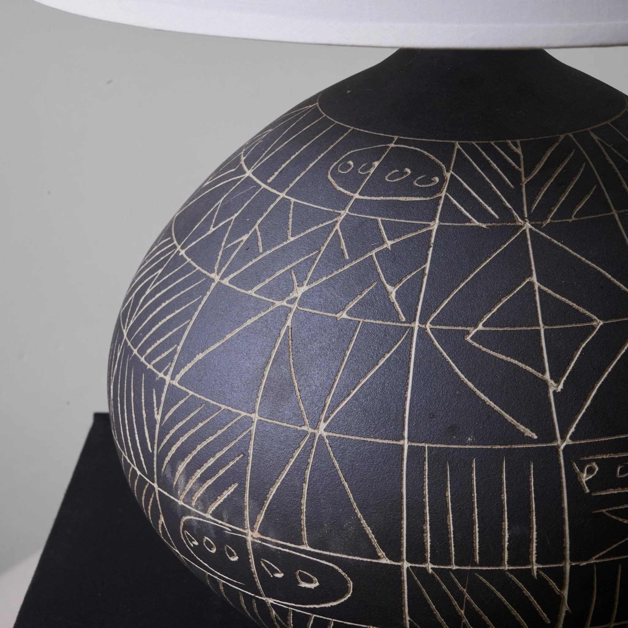 Lunari Etch Table Lamp - Image 9