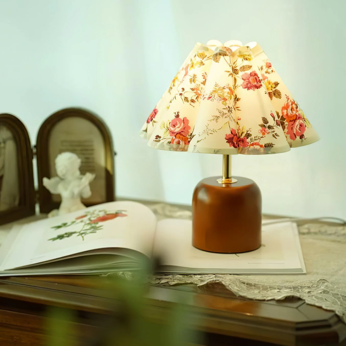 Lunitidal Table Lamp - Image 4