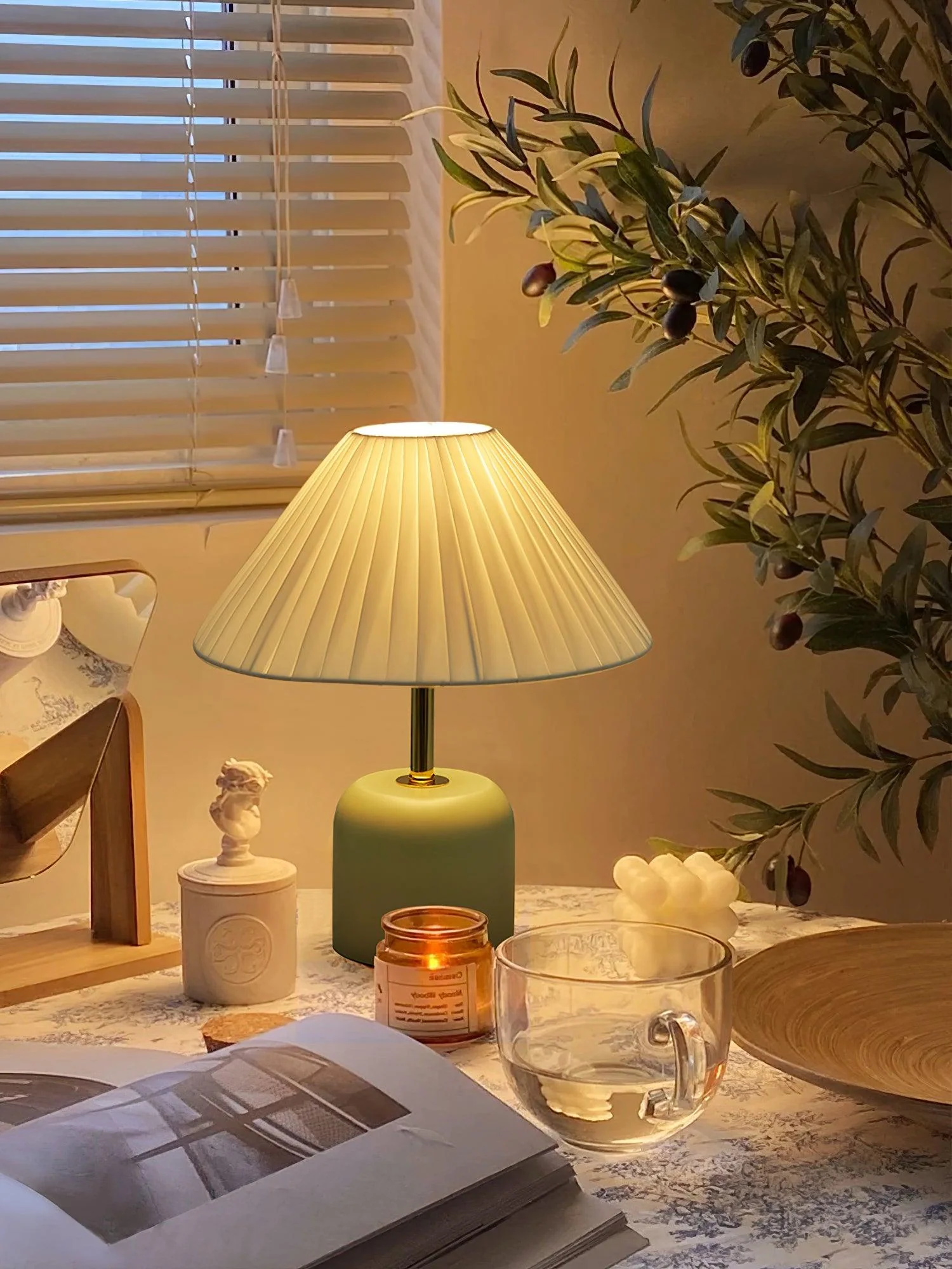 Lunitidal Table Lamp - Image 9