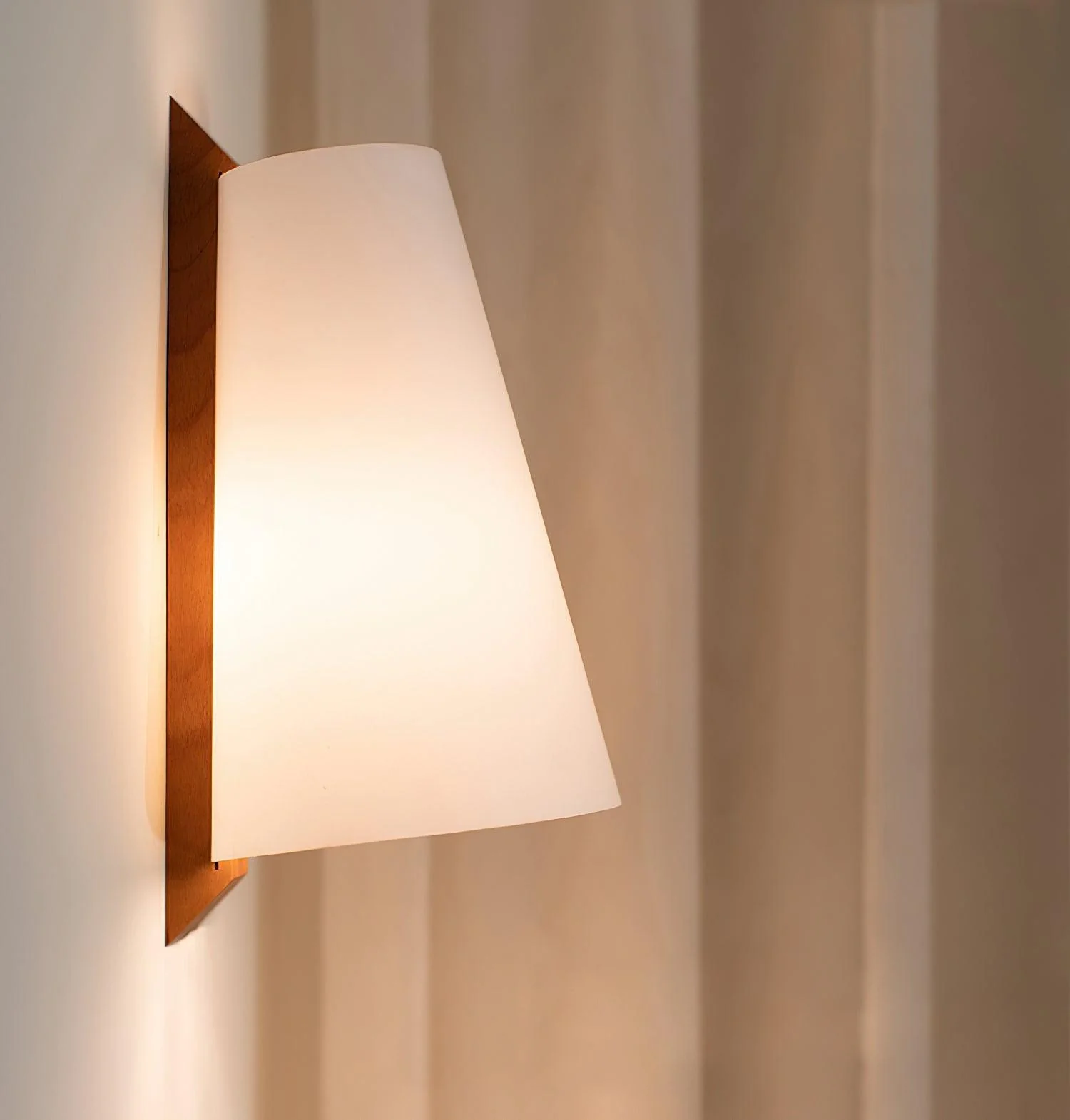 Lupe Wall Lamp - Image 6