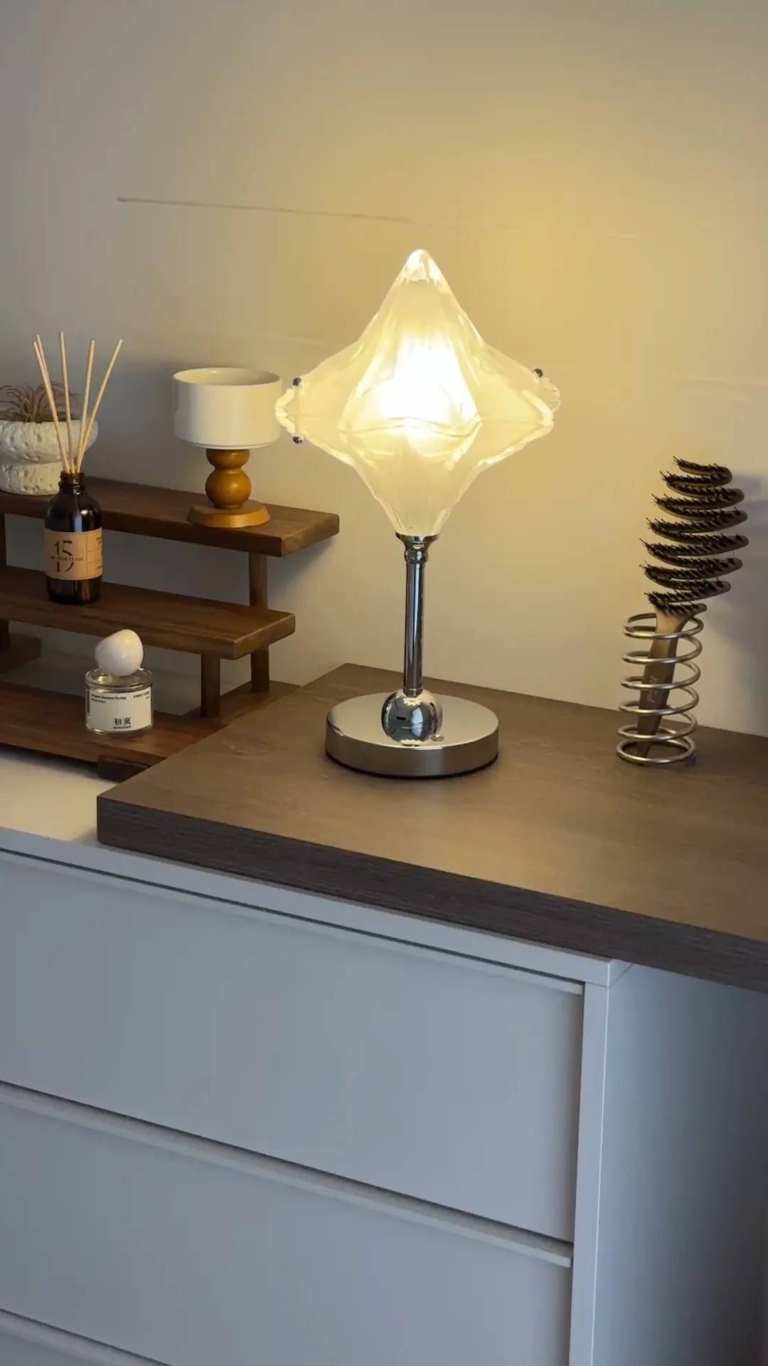 Lyra Star Table Light - Image 3