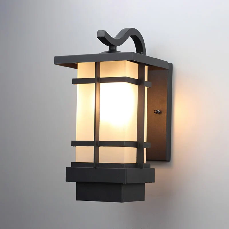Madison Lantern Outdoor Wall Lamp - Image 4