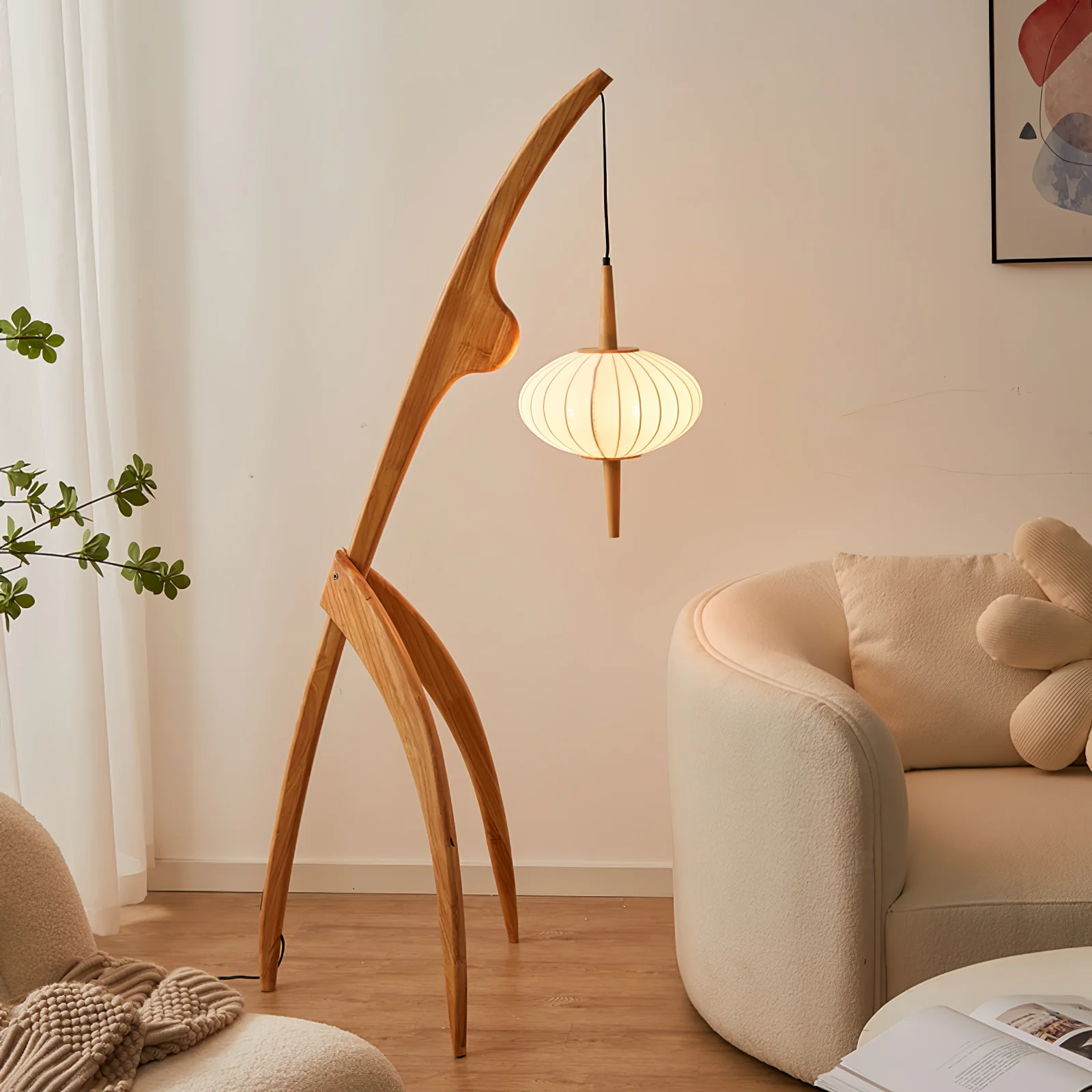Mantis Wood Floor Lamp - Image 4