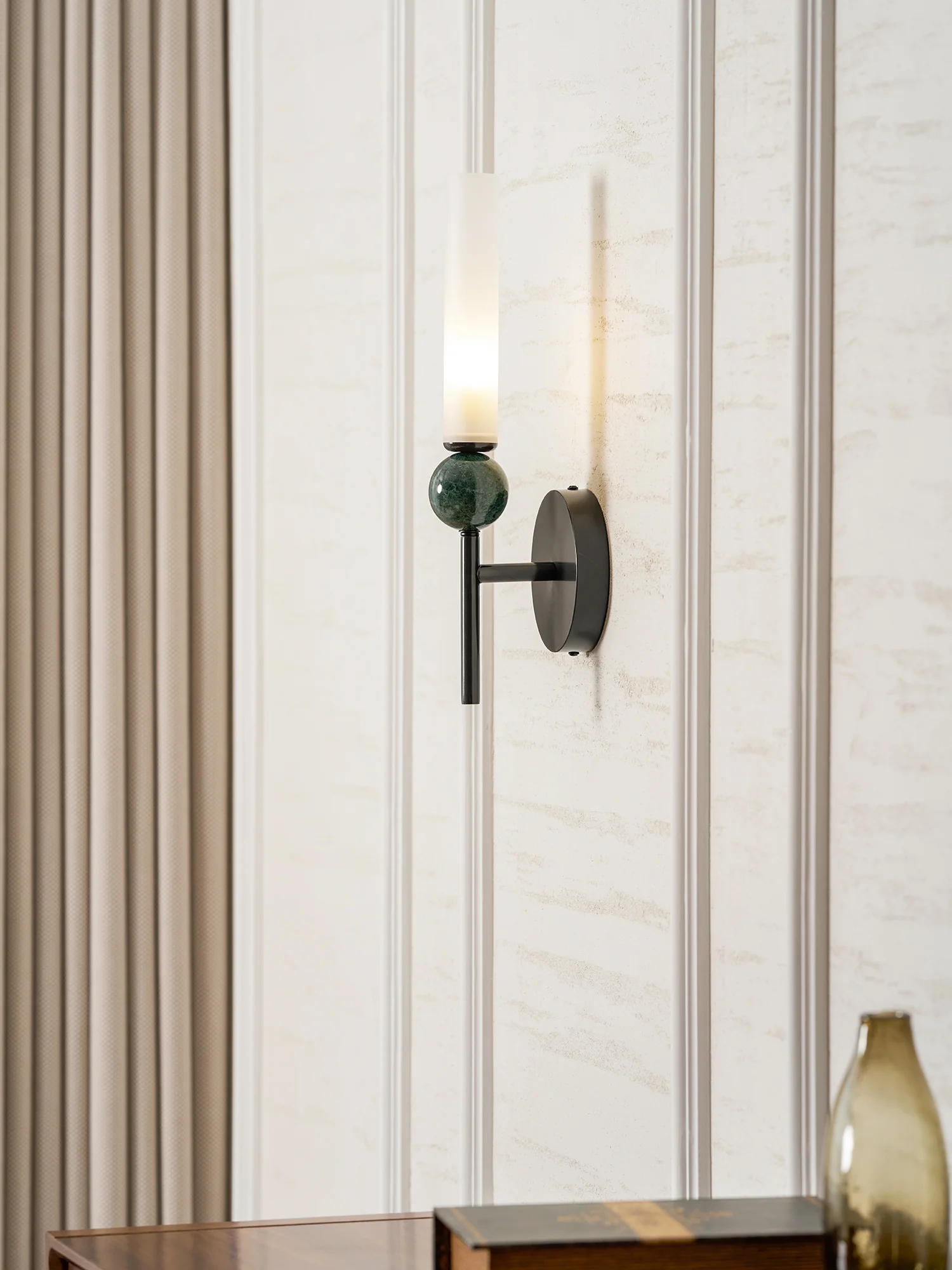 Marble Vertical Wall Lamp - Image 41