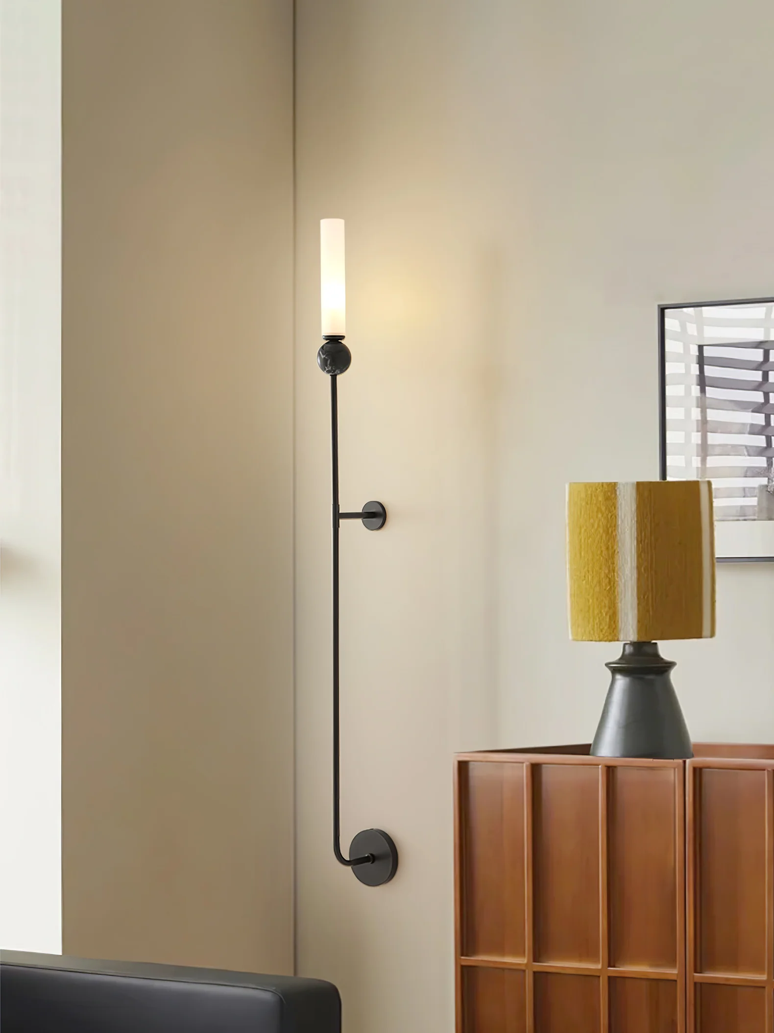 Marble Vertical Wall Lamp - Image 9