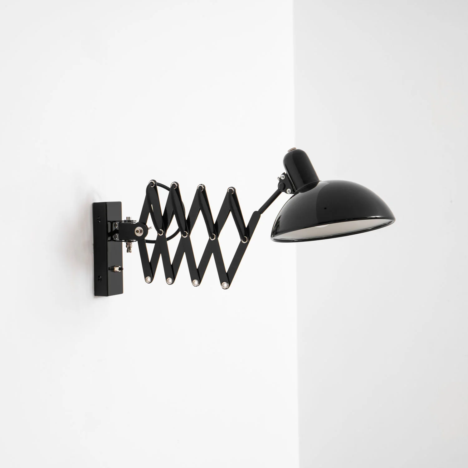 Maxon Adjustable Spring Wall Lamp - Image 18