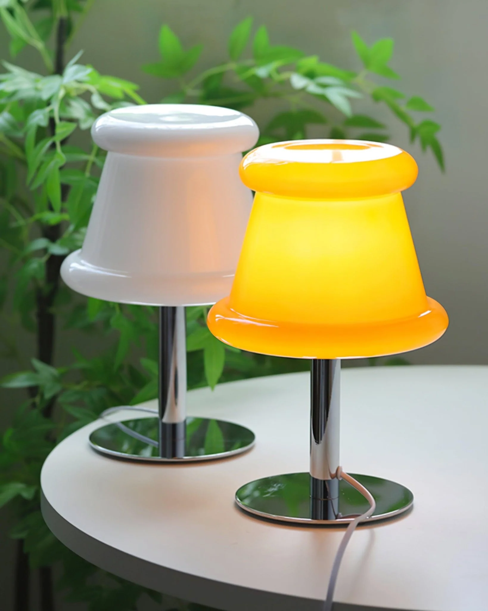 Meefad Table Lamp - Image 3