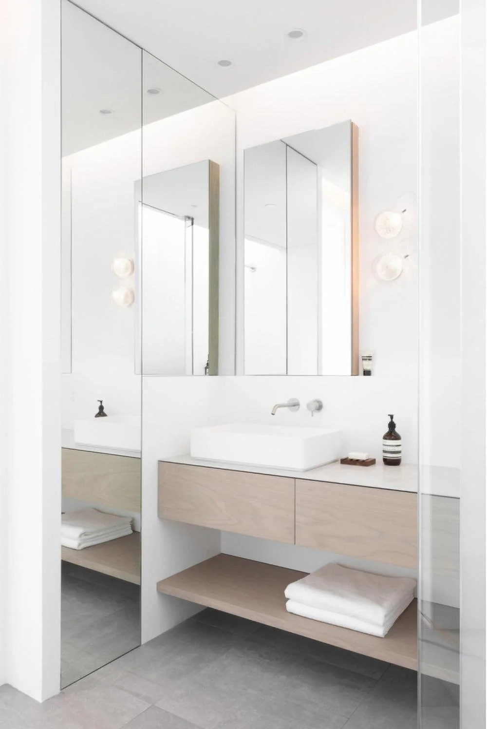 Mesh Glass Wall Lamp - Image 16