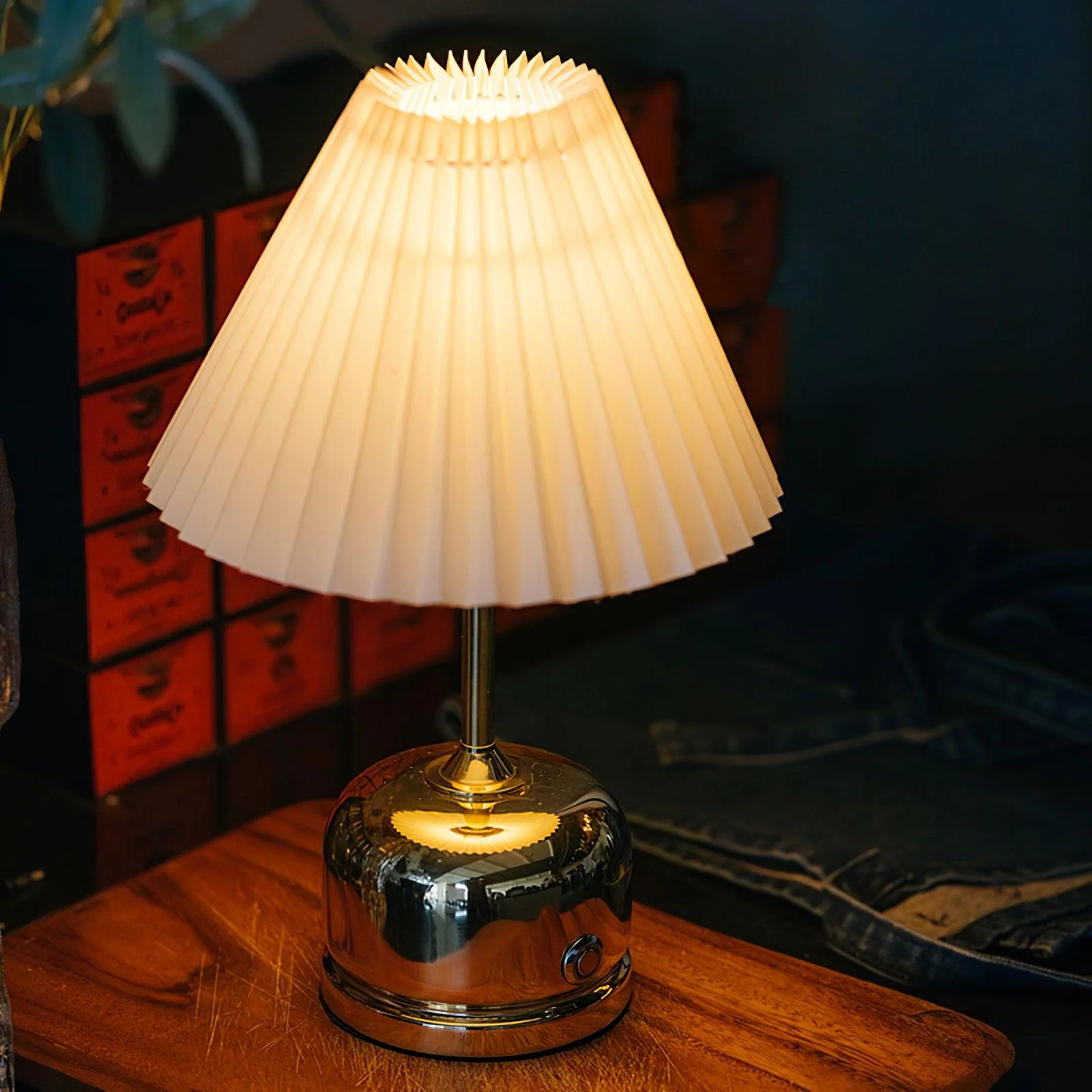 Metal Antique Table Lamp - Image 4
