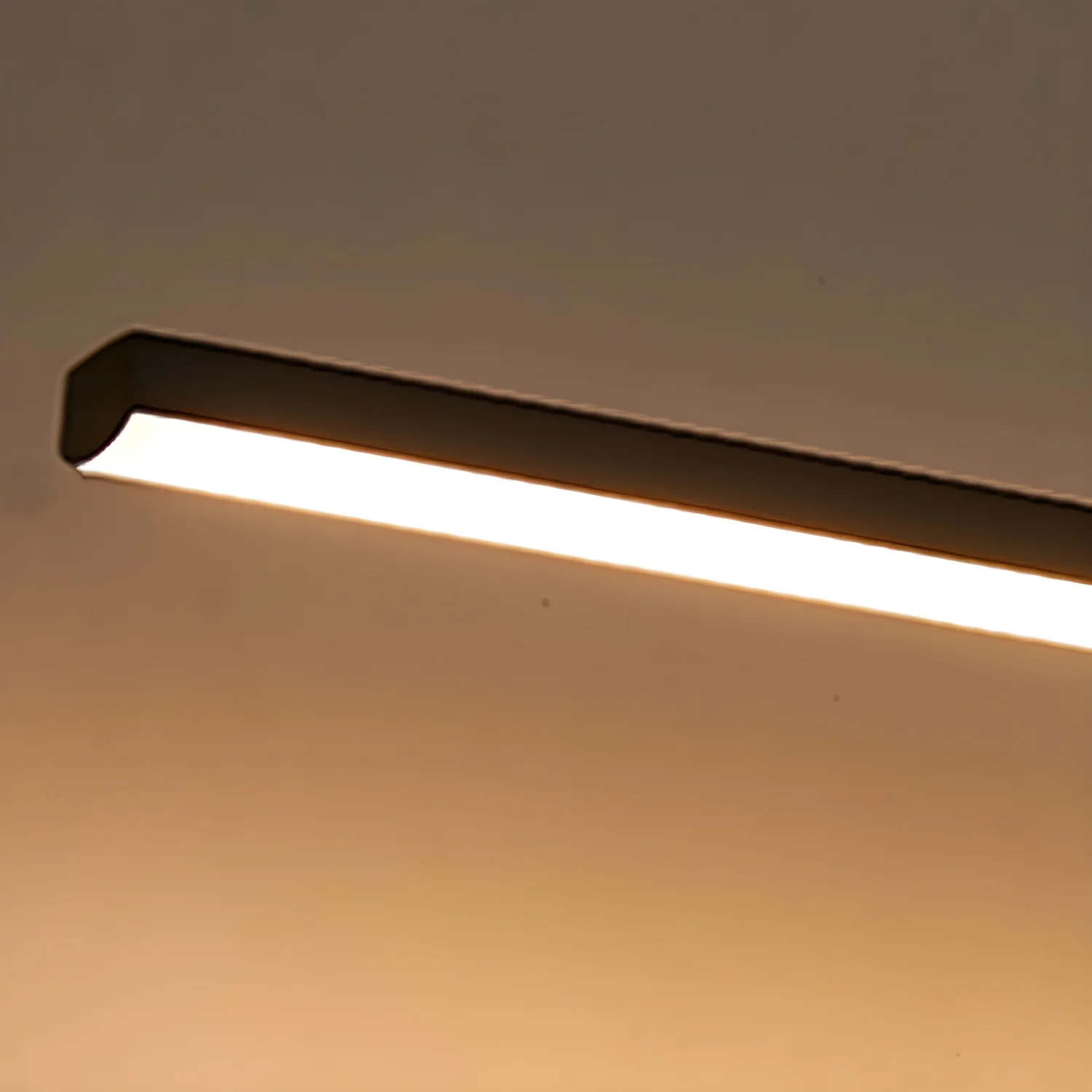 Metal Linear Mirror Plug-in Wall Light - Image 7