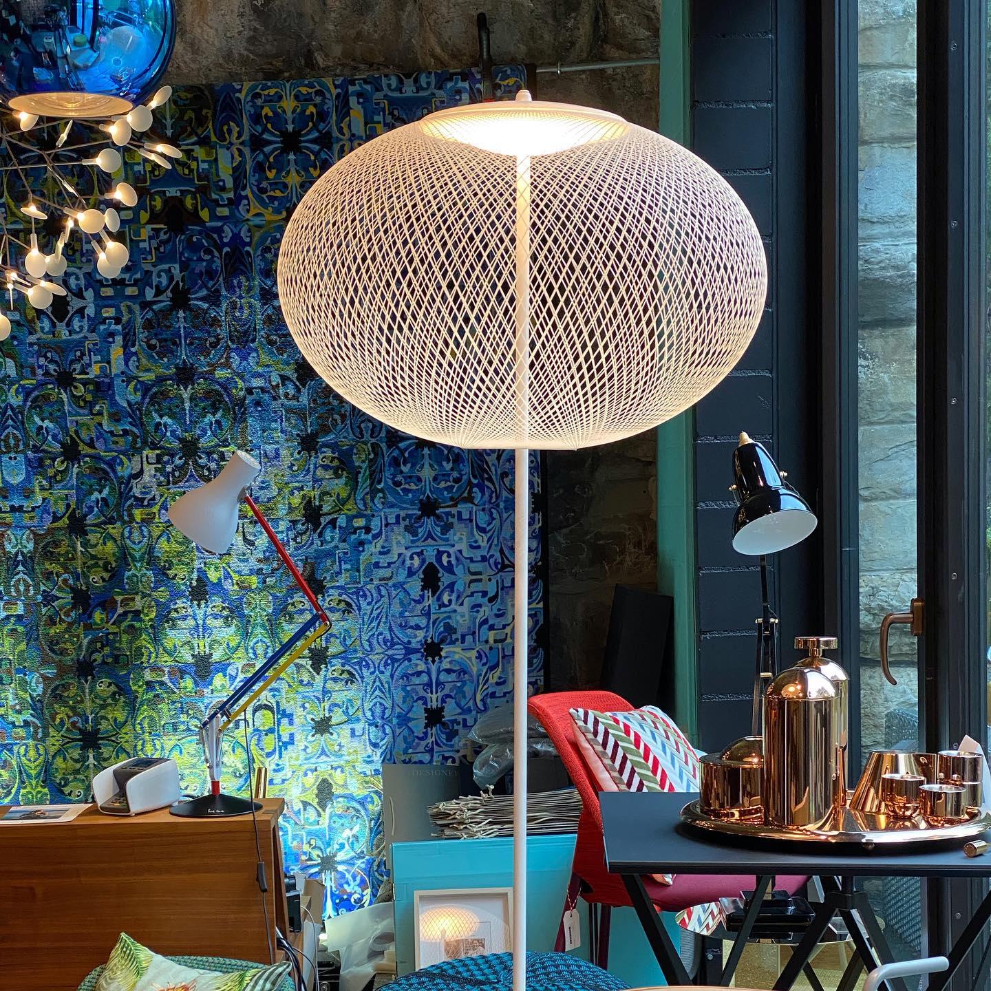 Metallic Meshwork Floor Lamp - Image 6