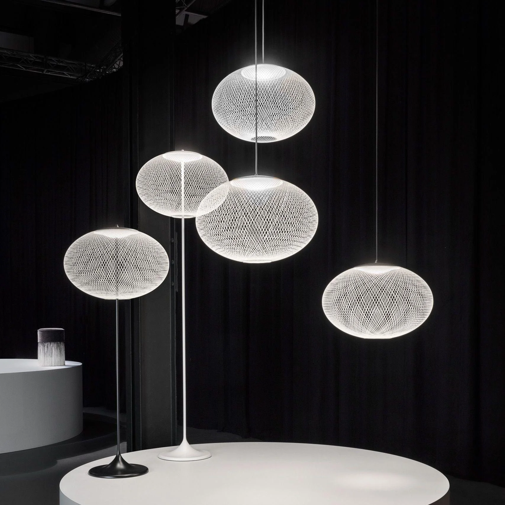 Metallic Meshwork Floor Lamp - Image 7