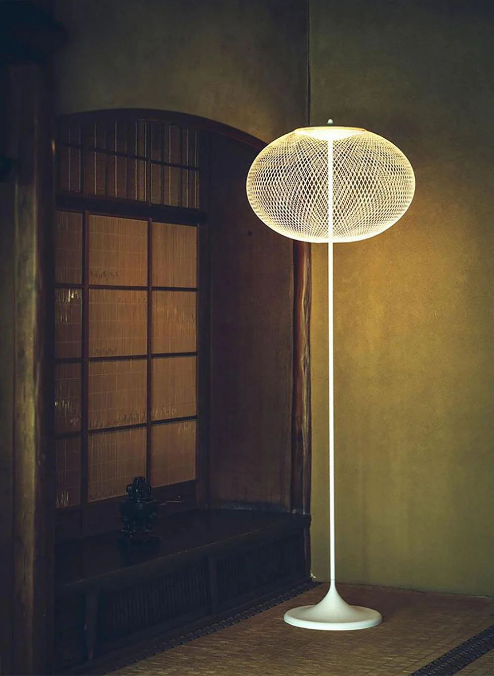 Metallic Meshwork Floor Lamp - Image 9