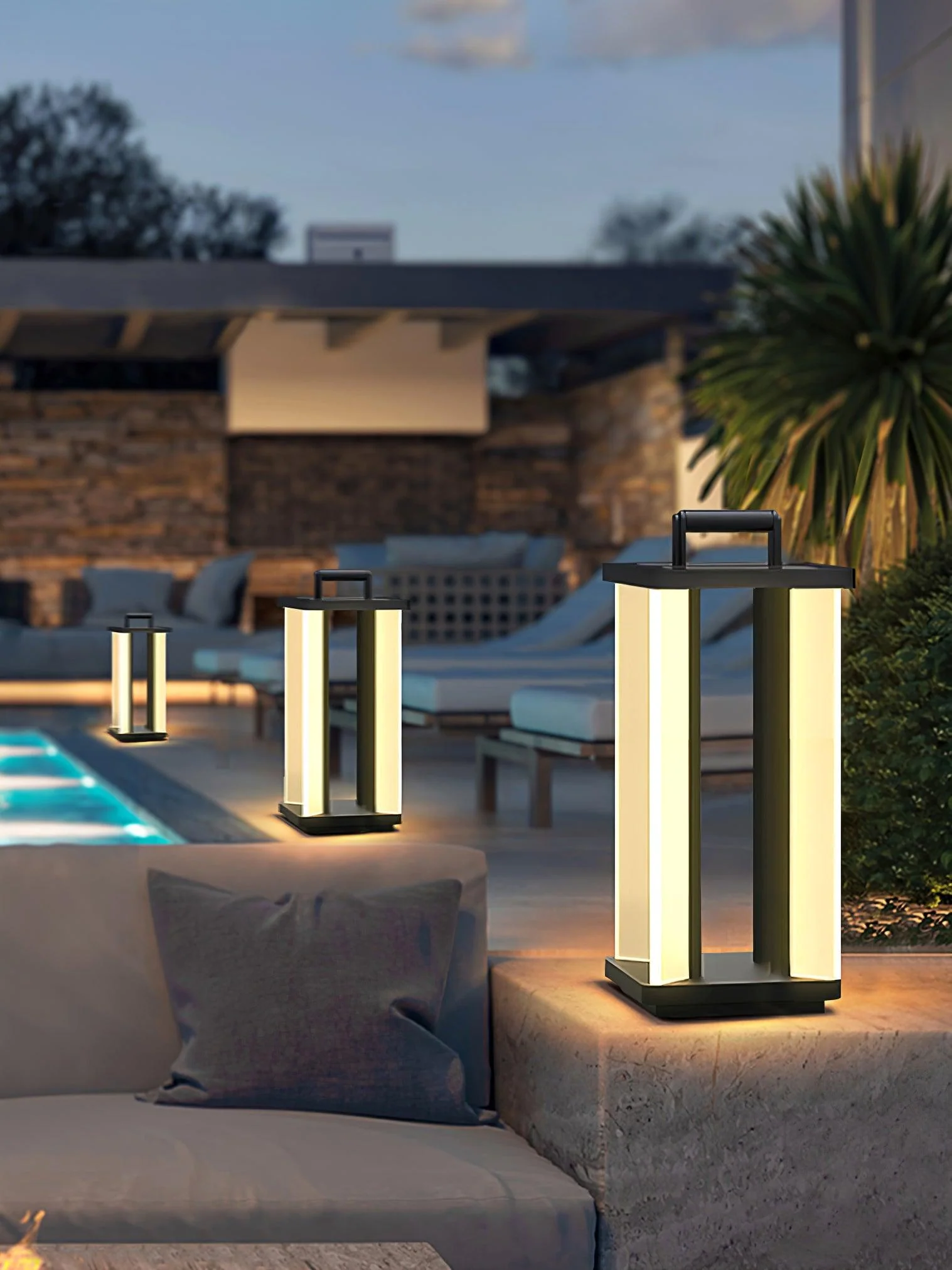 Metroluxe Outdoor Light - Image 17