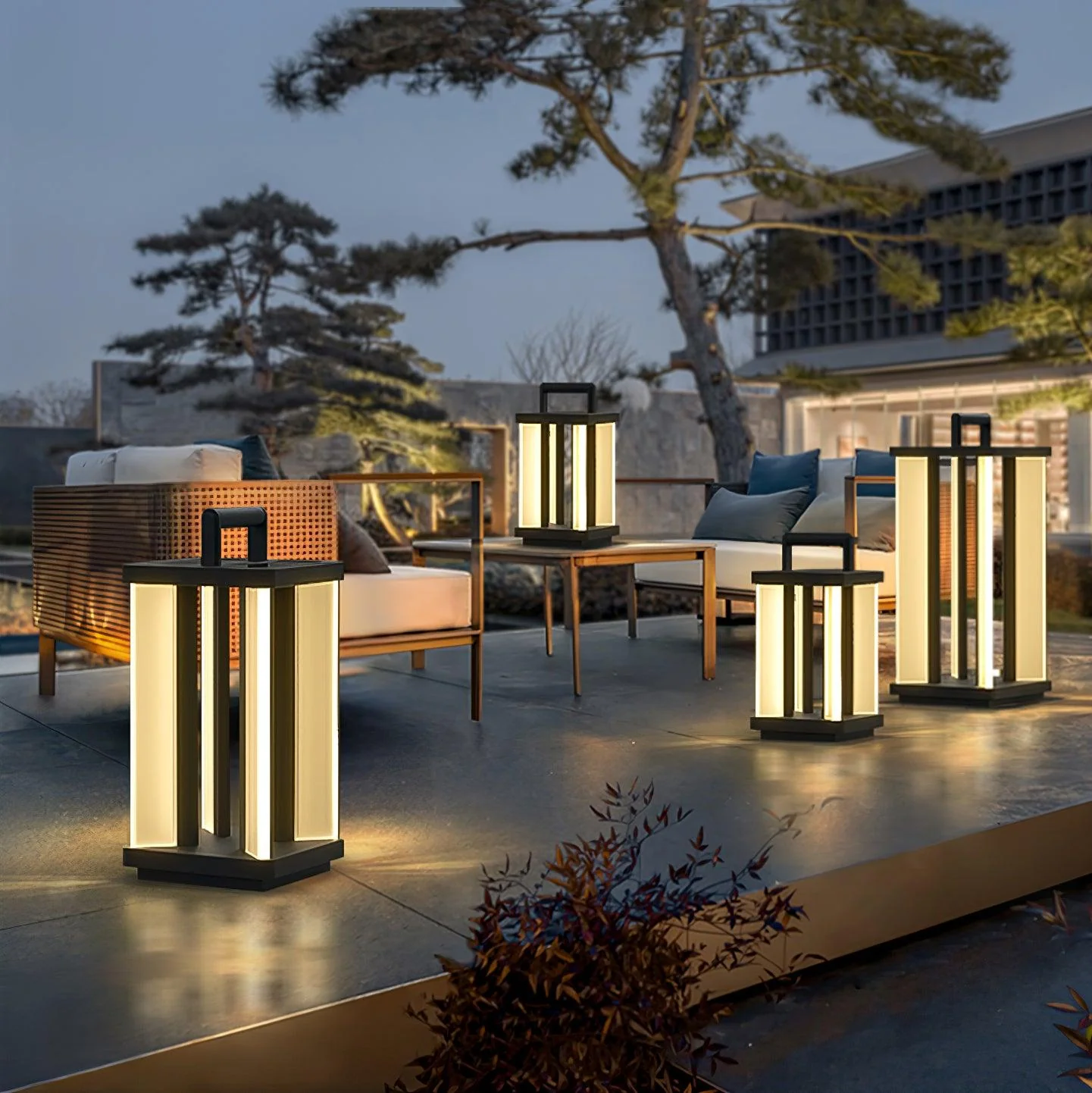 Metroluxe Outdoor Light - Image 20