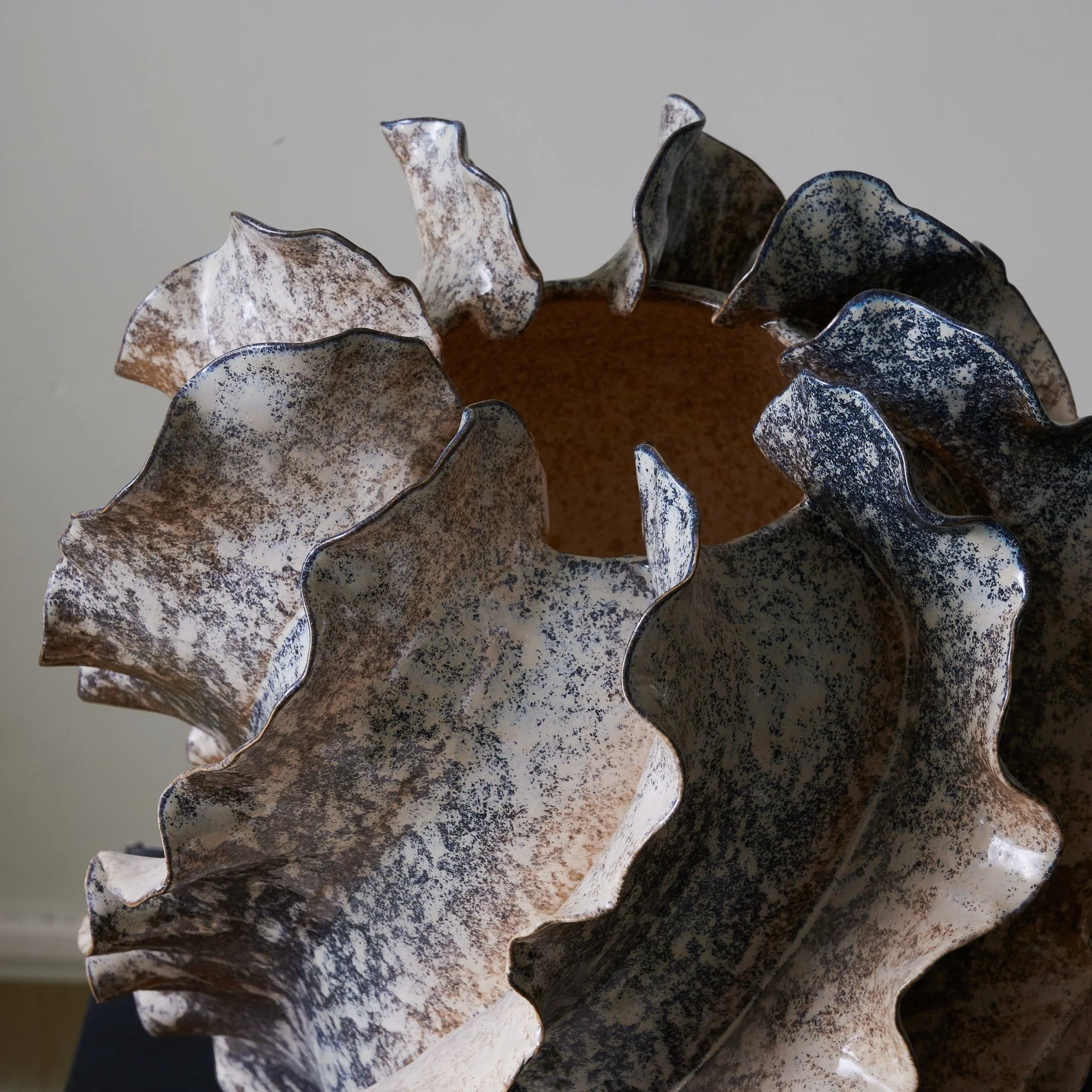Midnight Rose Table Lamp - Image 16