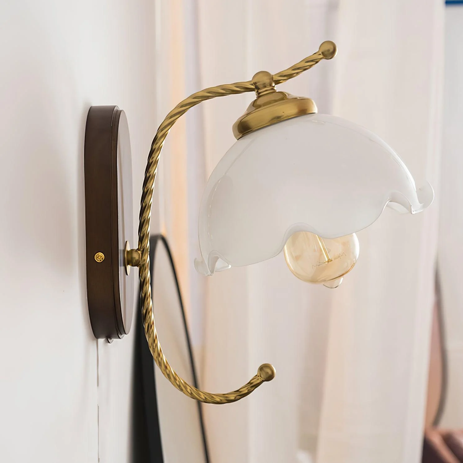 Milky Flower Wall Light - Image 3