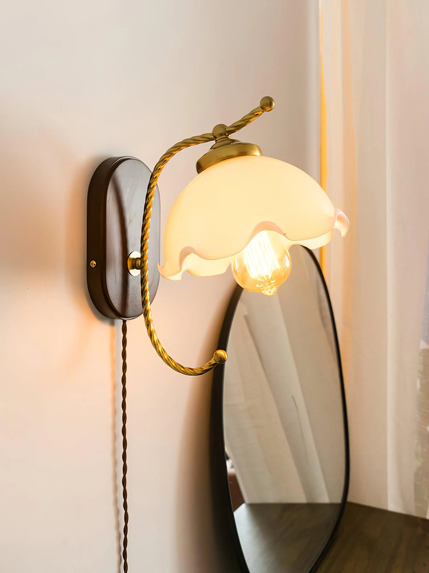 Milky Flower Wall Light - Image 5