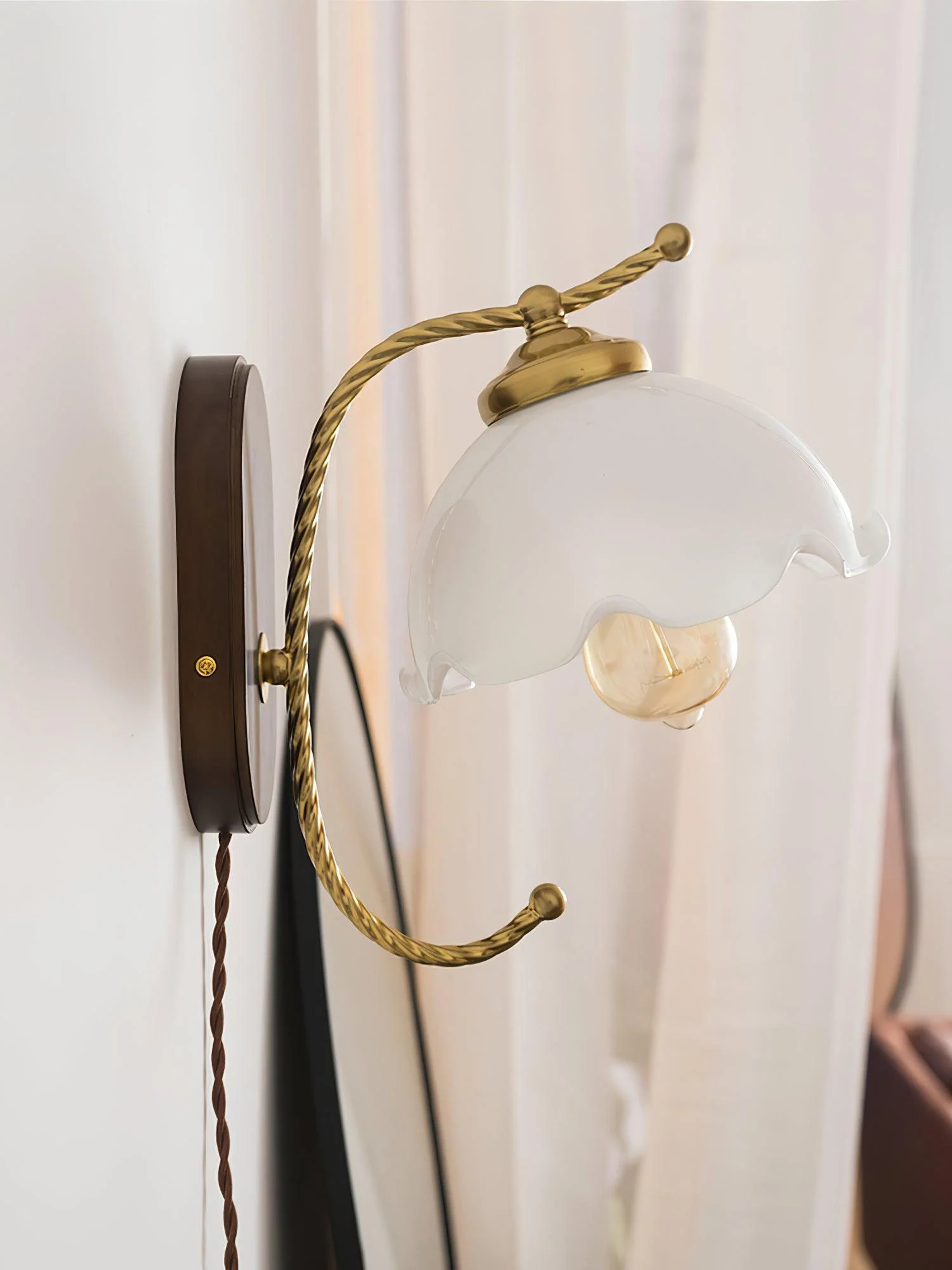 Milky Flower Wall Light - Image 6
