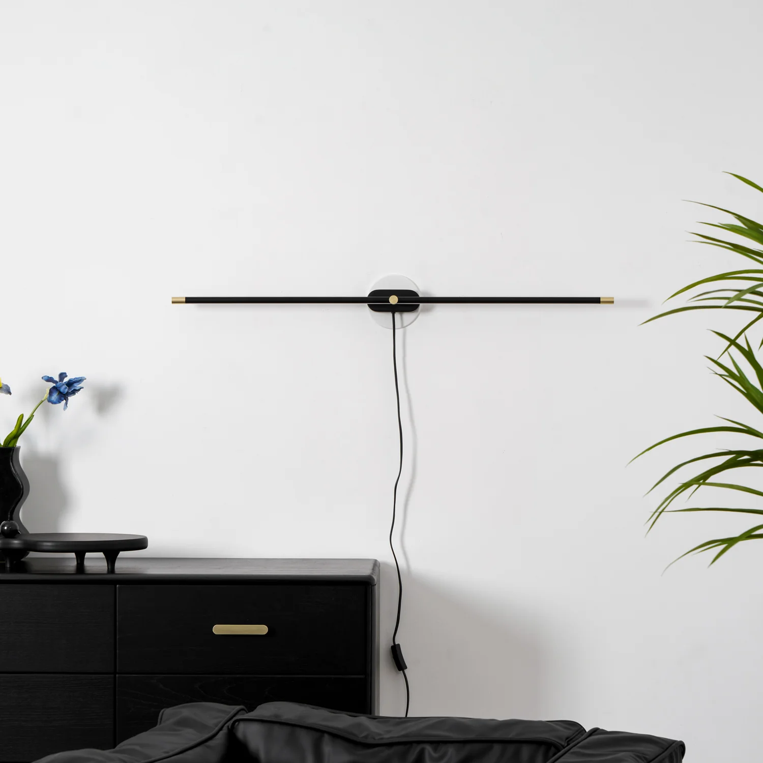 Minimalist Linear Plug-in Wall Lamp - Image 11
