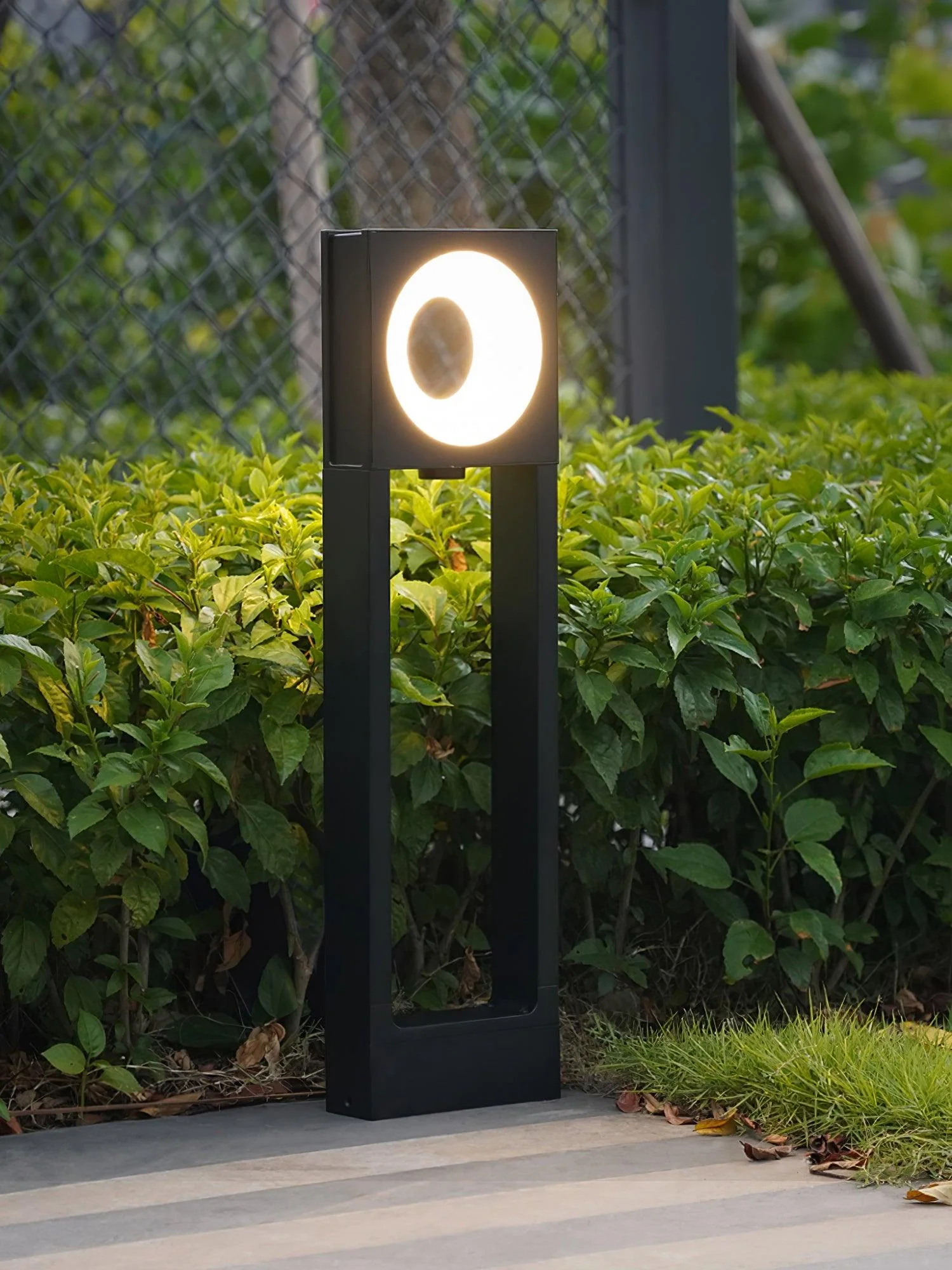 Molde Garden Outdoor Light - Image 3