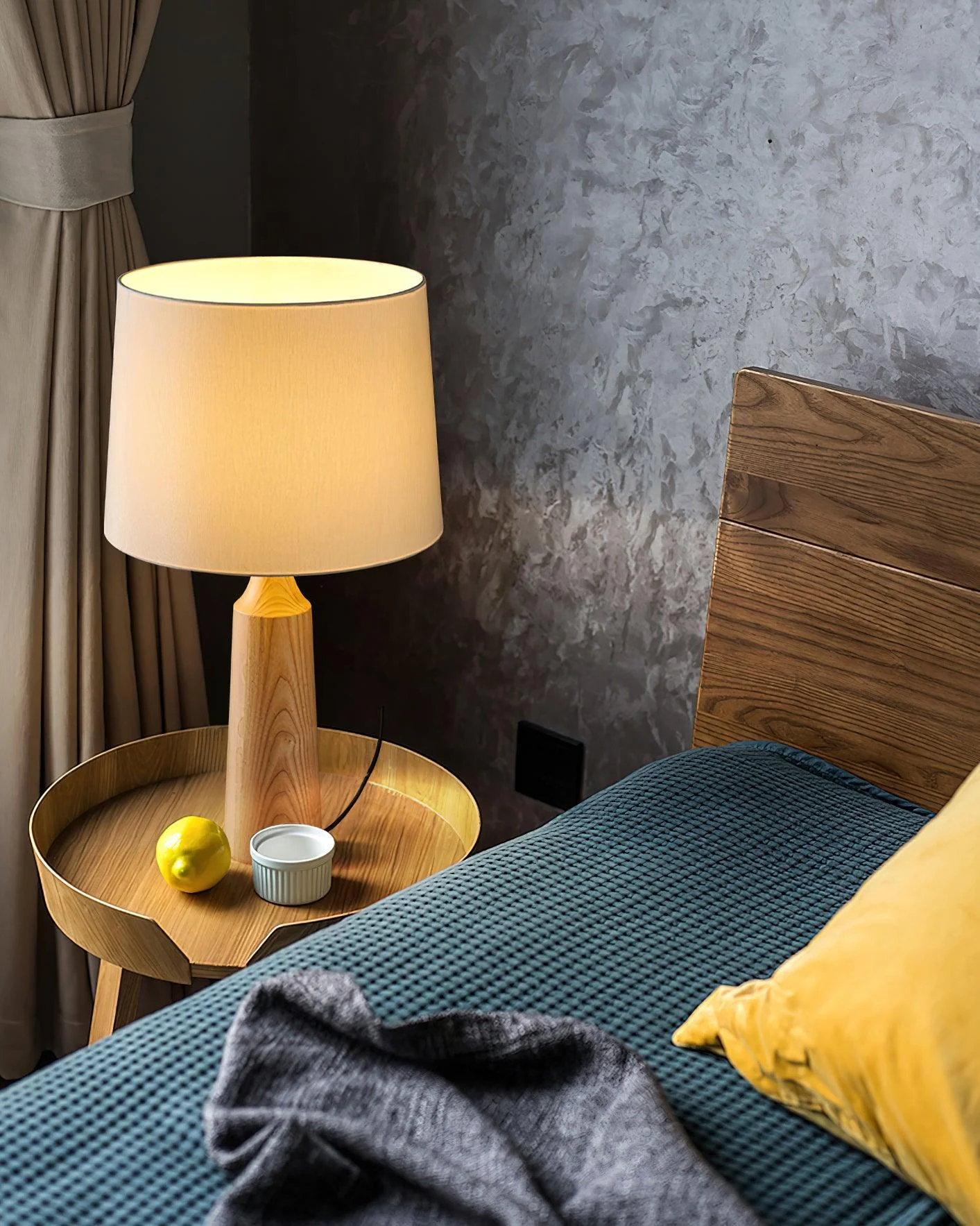 Muyuan Table Lamp - Image 2