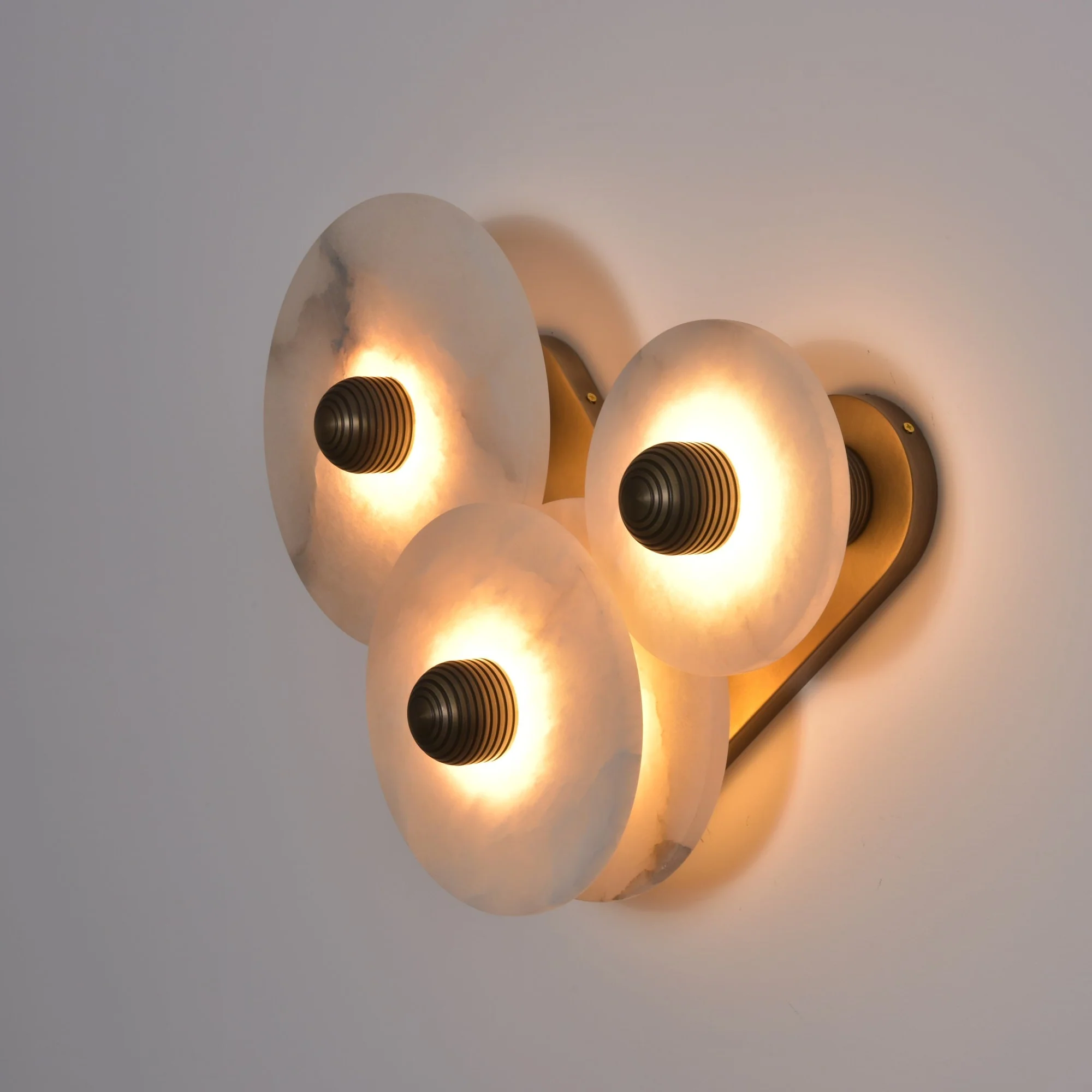 Nayra Alabaster Wall Lamp - Image 40