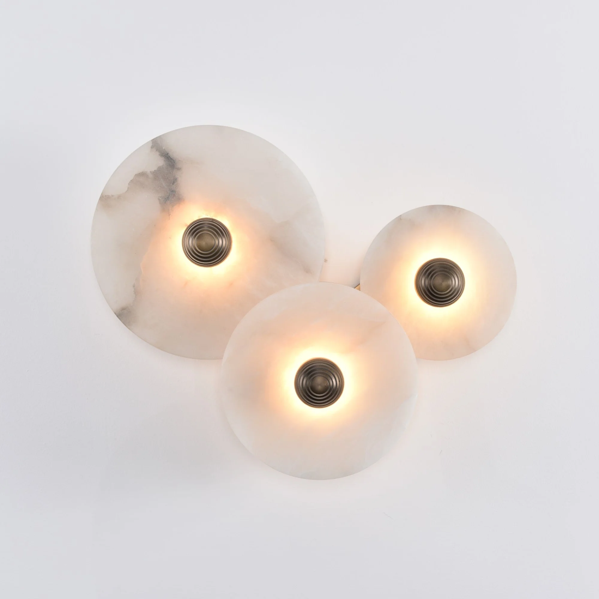 Nayra Alabaster Wall Lamp - Image 6