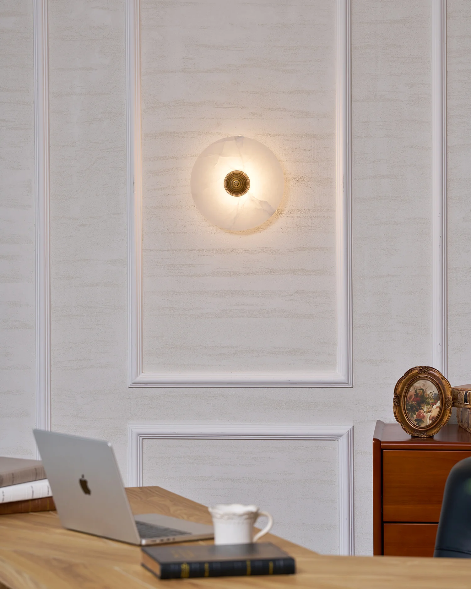 Nayra Alabaster Wall Lamp - Image 93