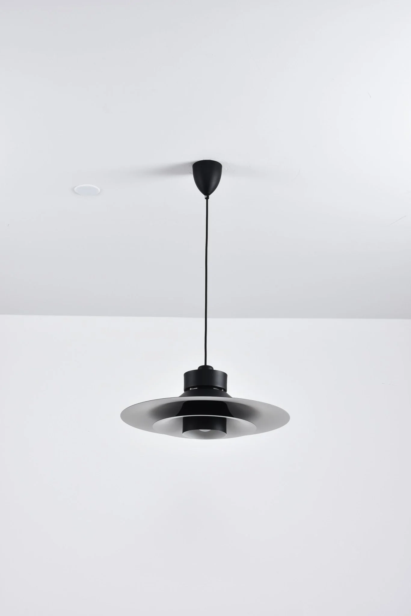 Nero Eclipse Pendant Lamp - Image 9