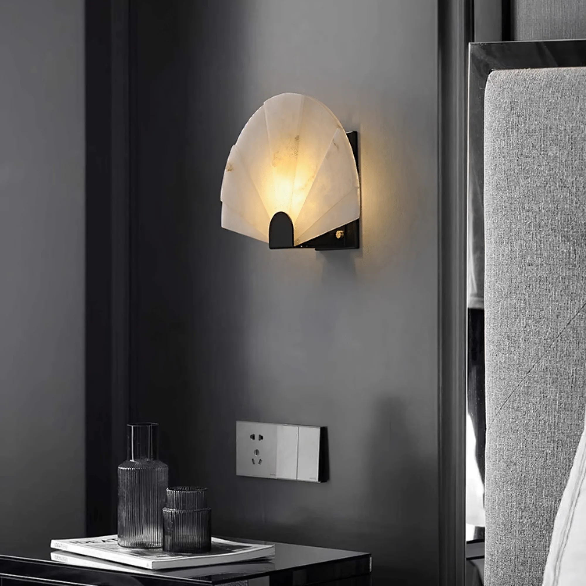 Nevora Alabaster Wall Lamp - Image 5