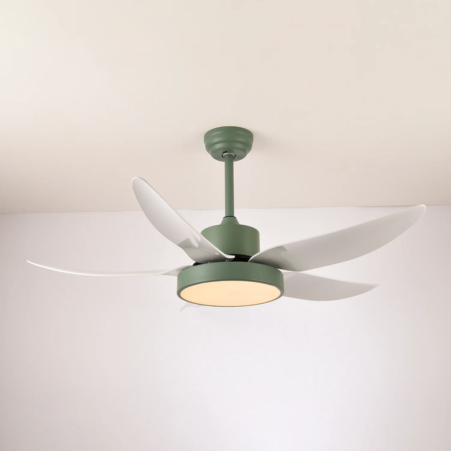 Noctura Glide Ceiling Fan Light - Image 13