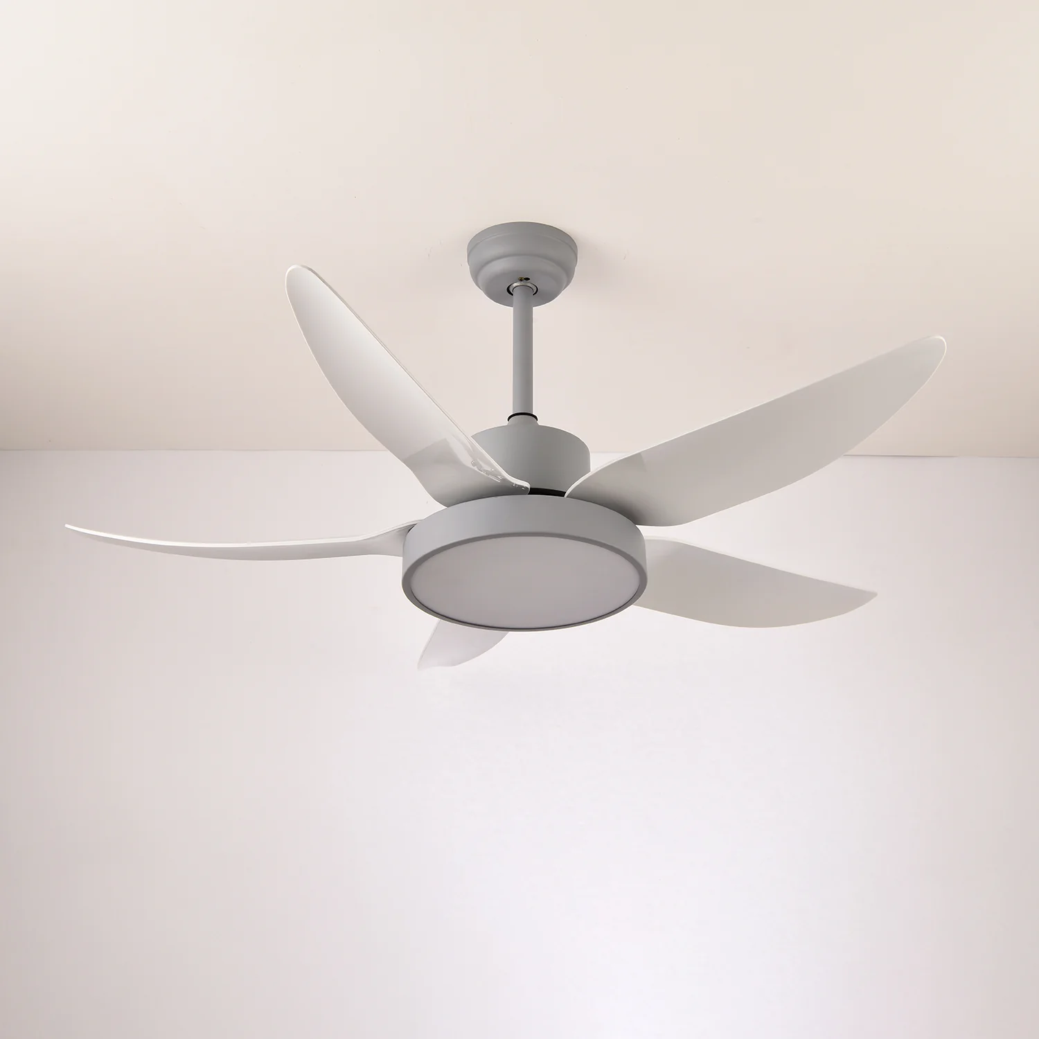 Noctura Glide Ceiling Fan Light - Image 8
