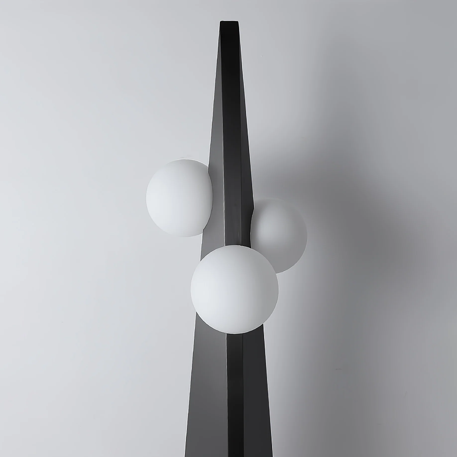 Noir Roy Floor Lamp - Image 10