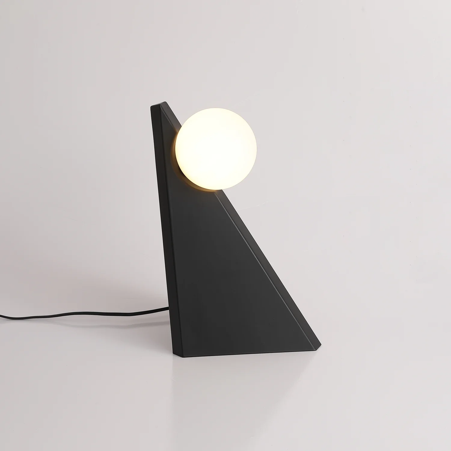 Noir Roy Table Lamp - Image 12