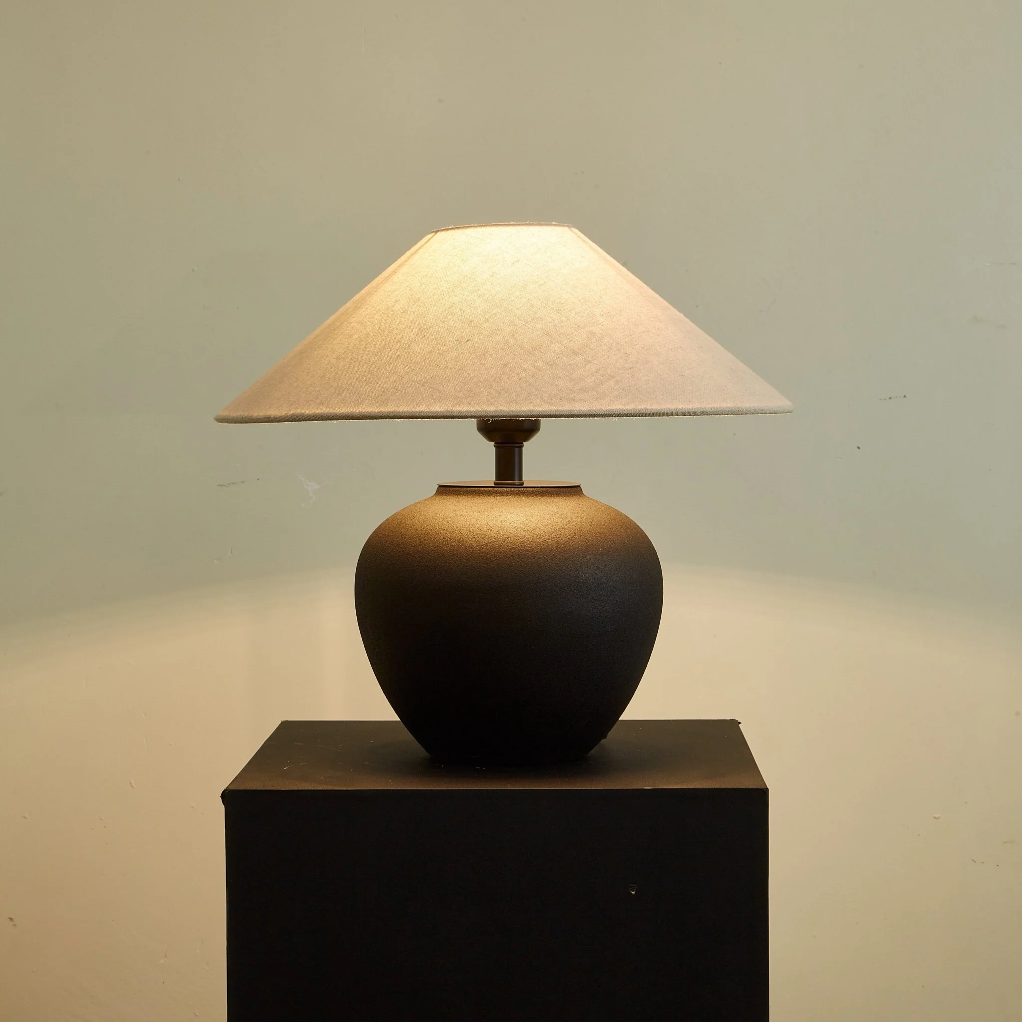 Noirveil Table Lamp - Image 13