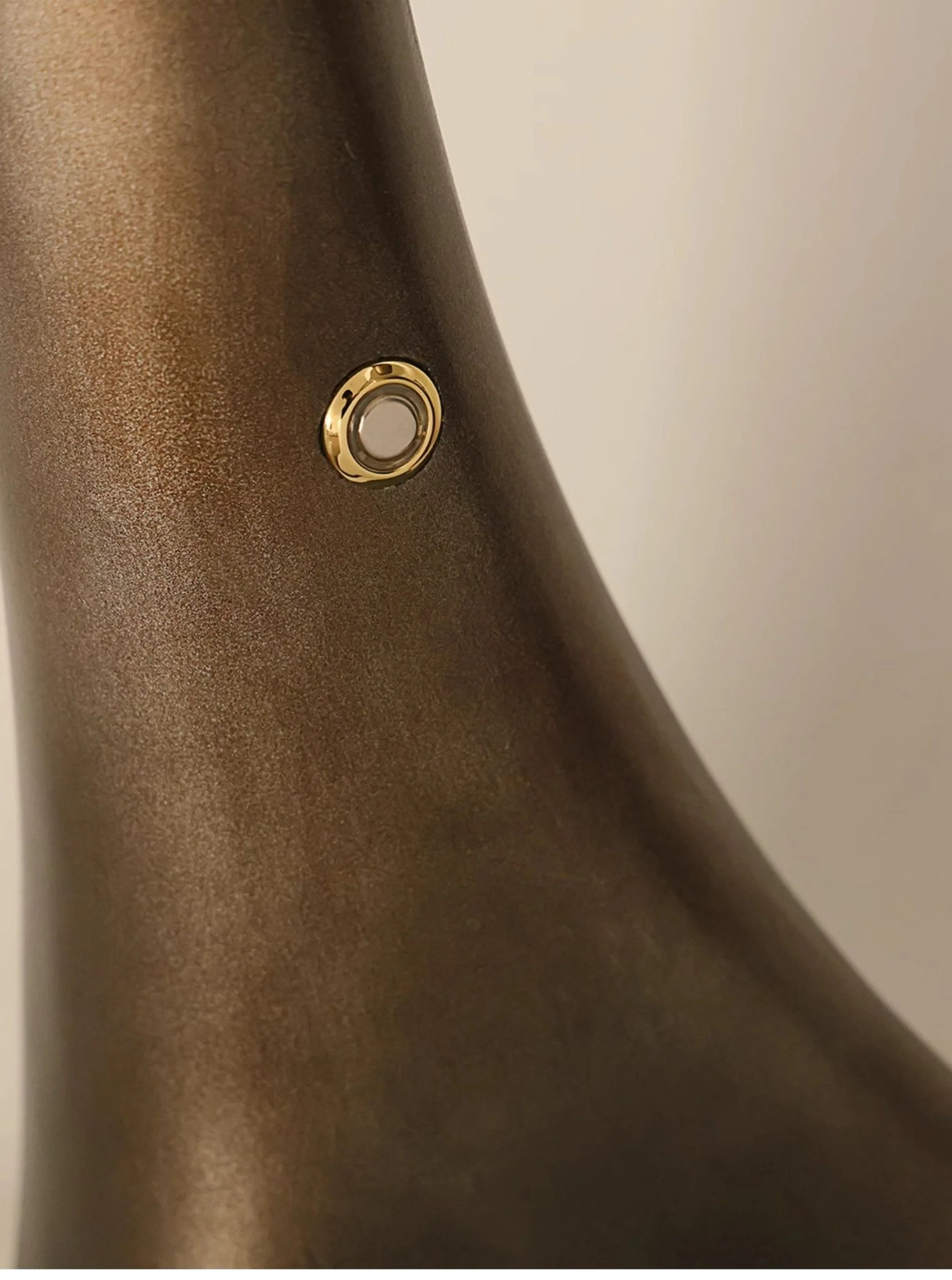 Noor Sculptural Table Lamp - Image 10