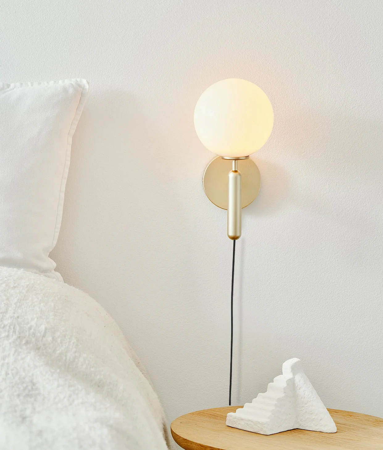 Nordica Plug-in Wall Lamp - Image 4