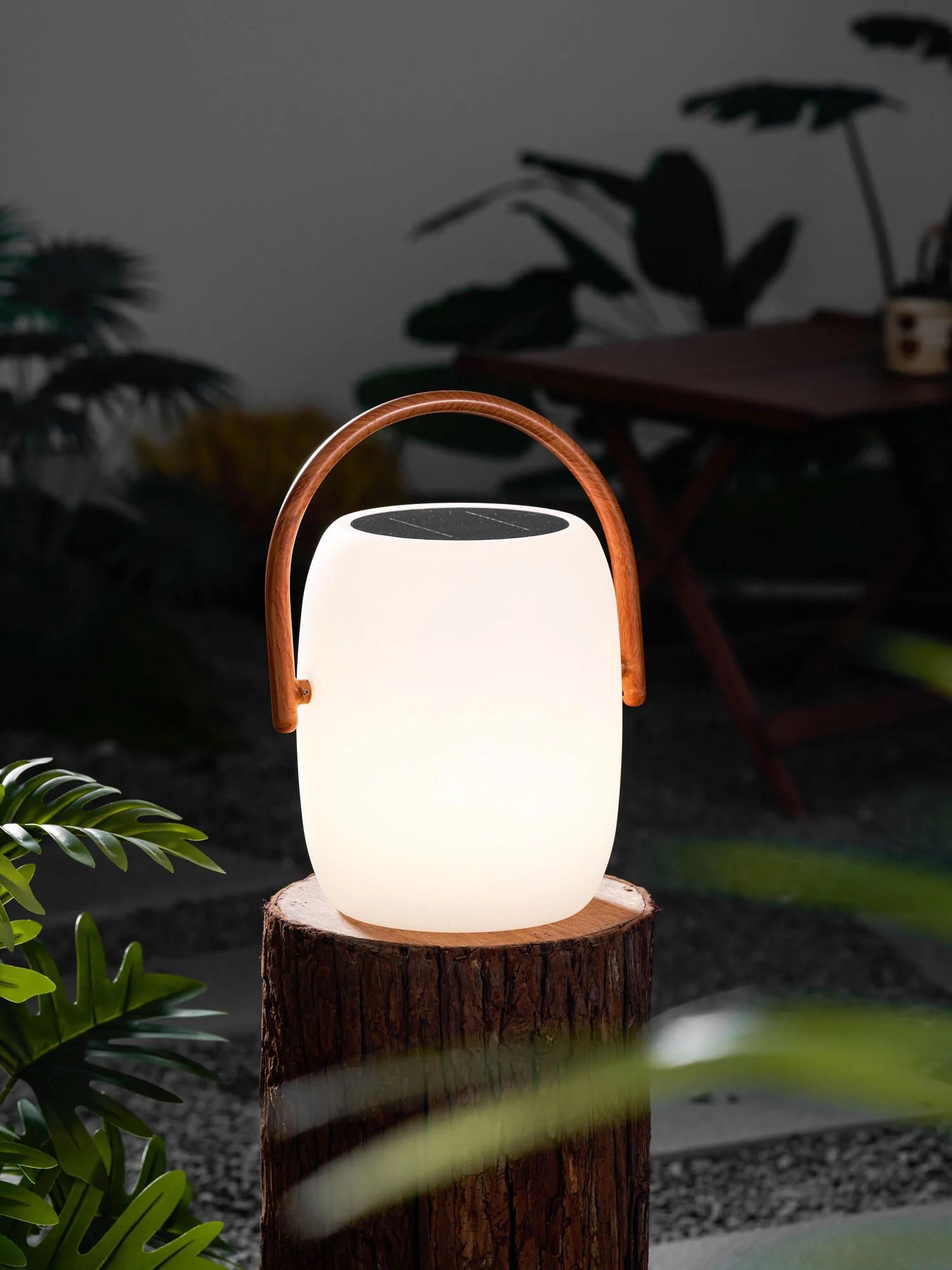 Noria Solar Outdoor Lantern Lamp - Image 17