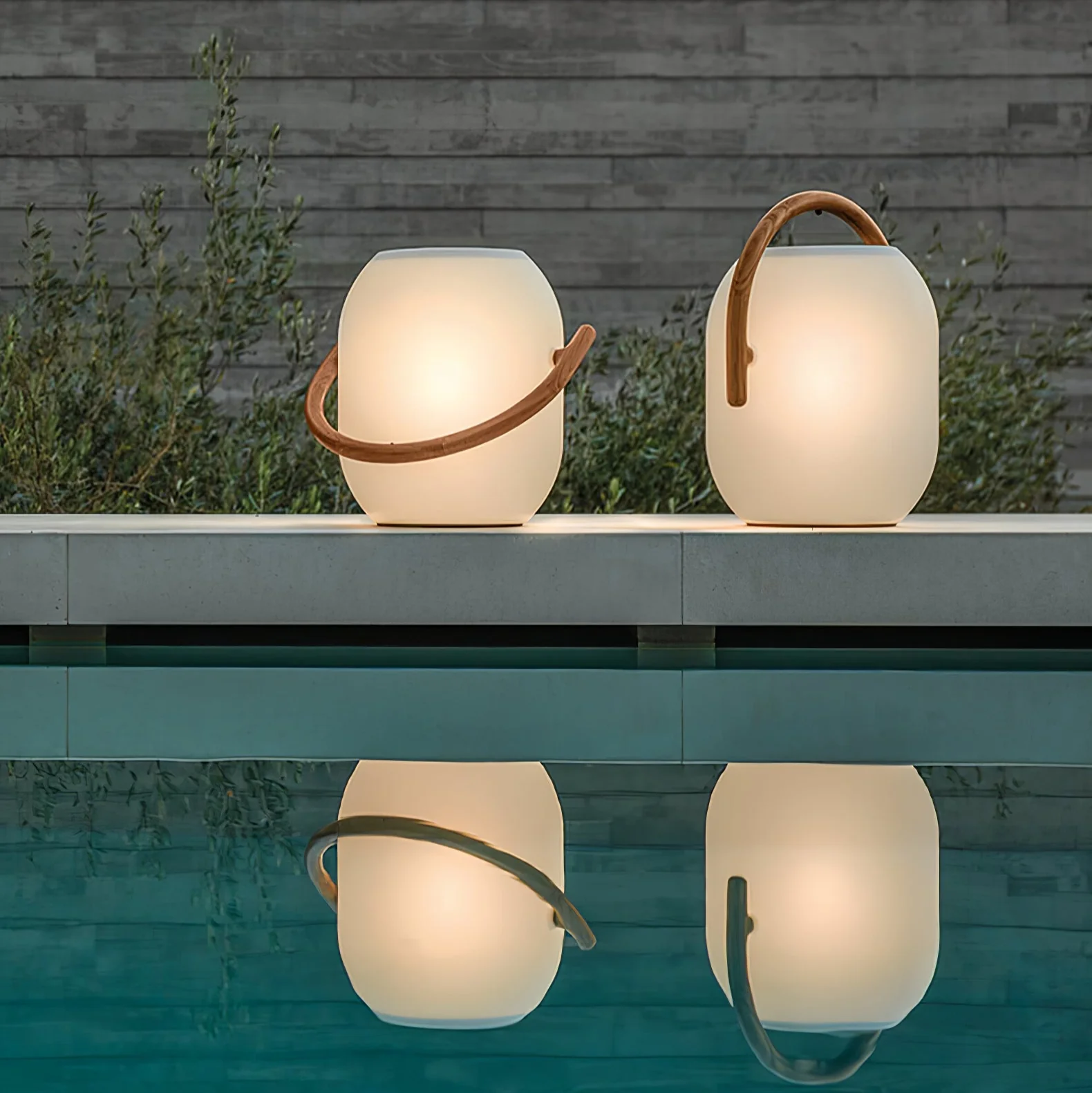Noria Solar Outdoor Lantern Lamp - Image 2