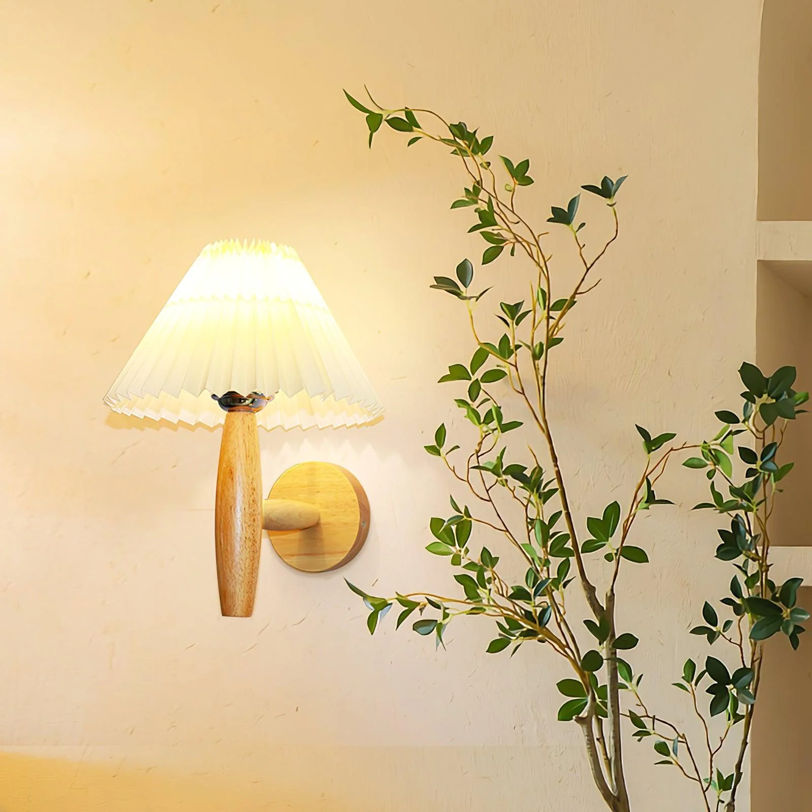 Oak Pleated Wall Light - Image 2