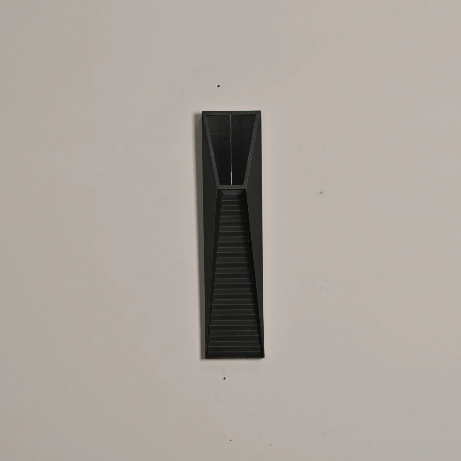 Obsidian Path Solar Outdoor Wall Light - Image 12