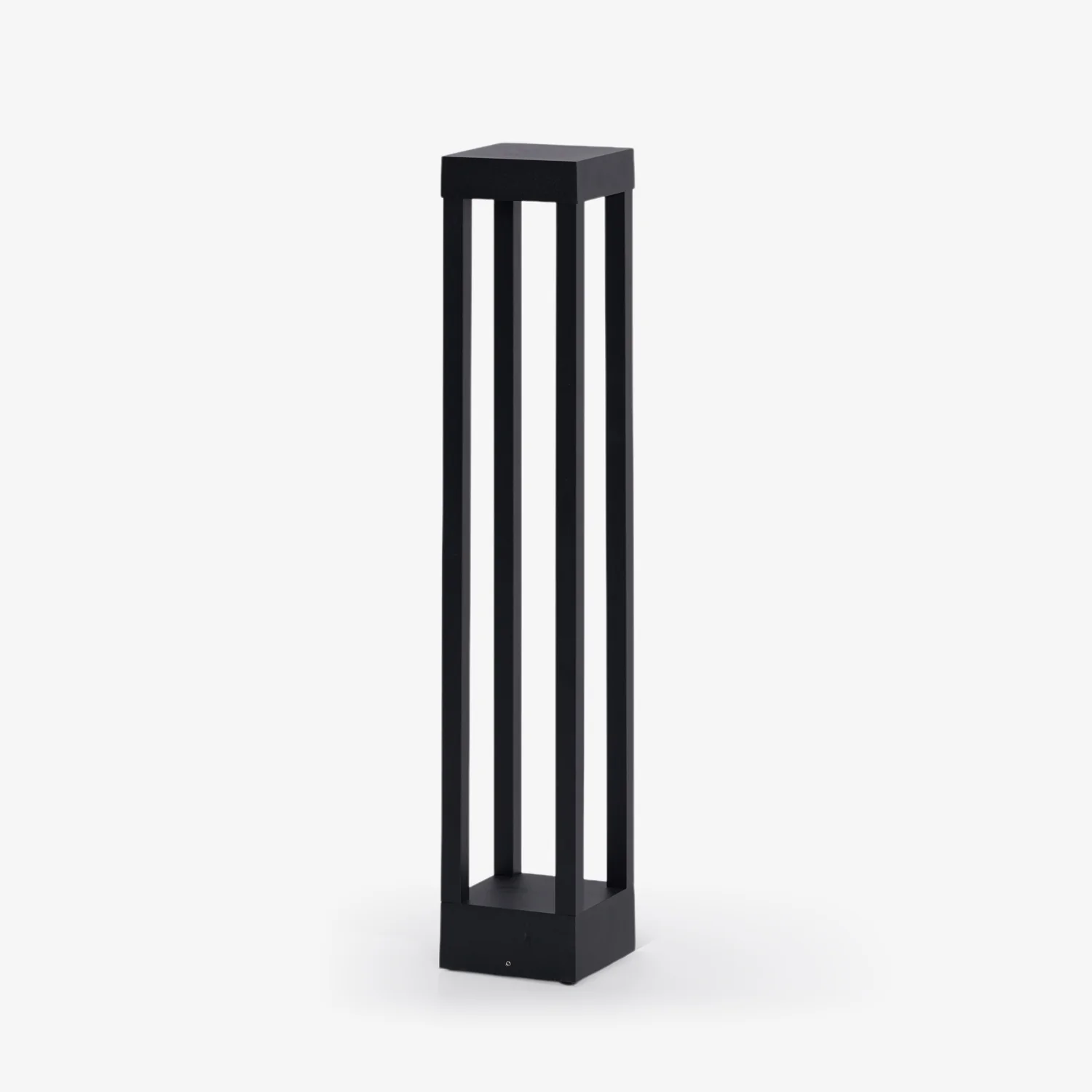 Obsidian Post Outdoor Light
